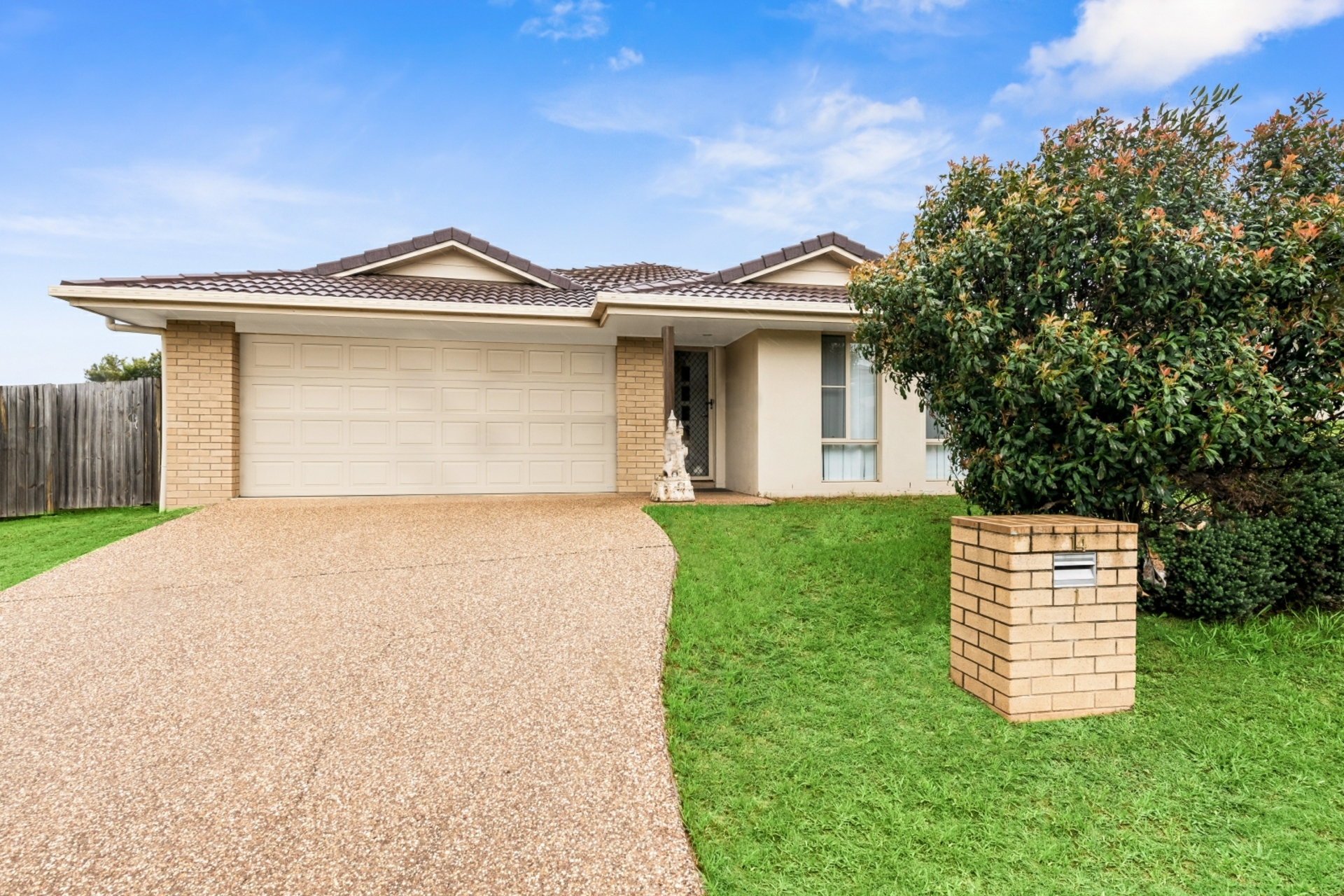 1/14 Alpine Court Cranley QLD