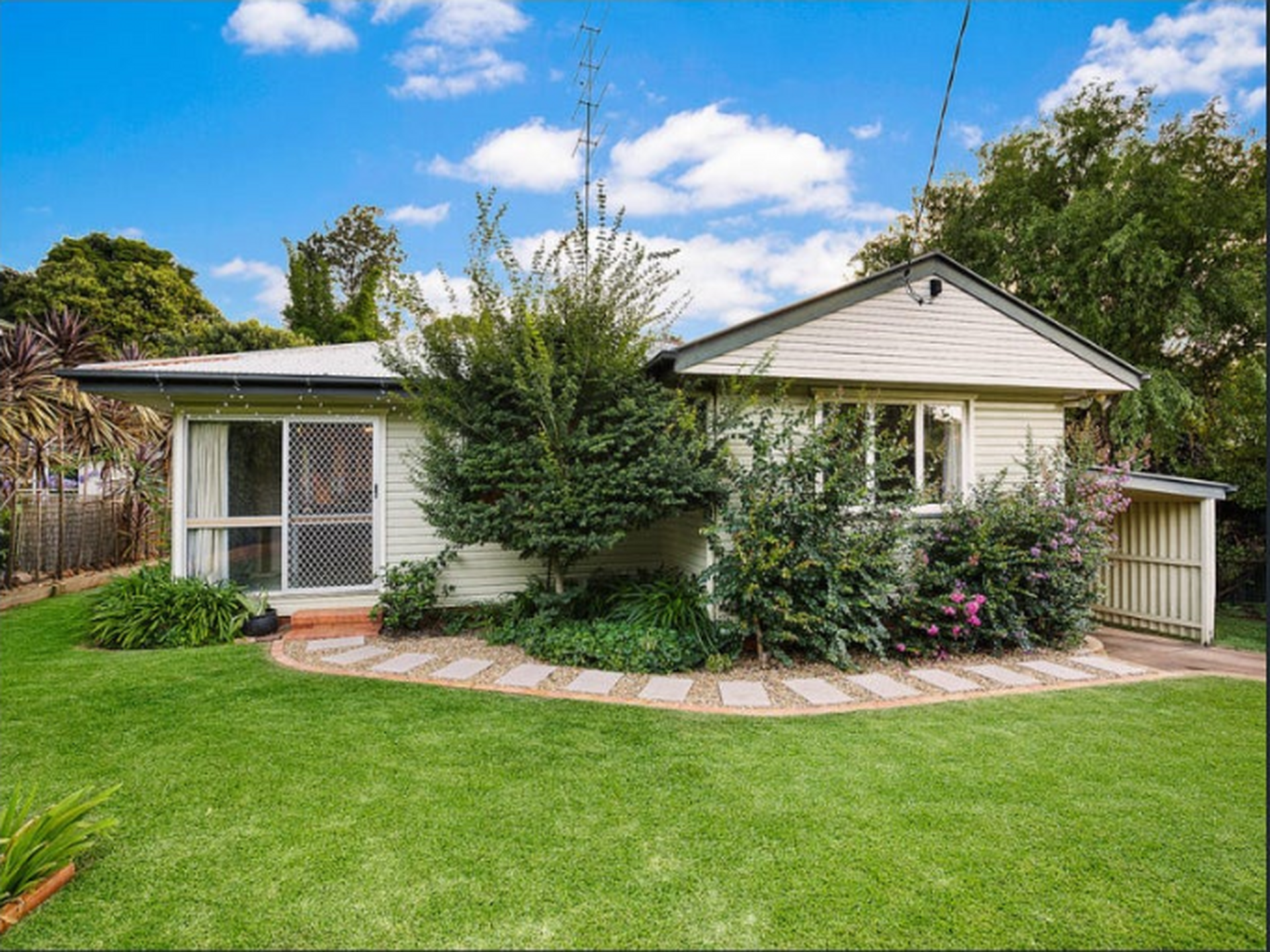 80 North Street Mount Lofty QLD