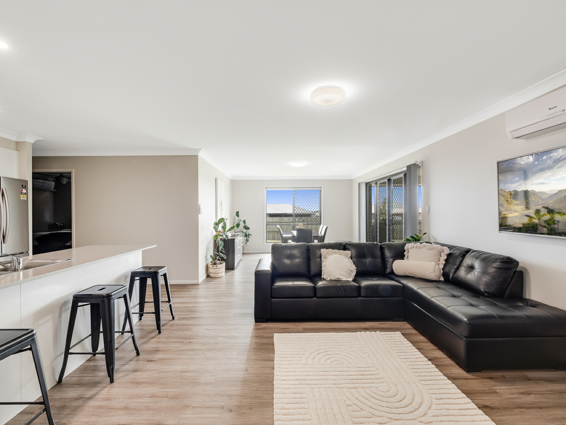 67 Magpie Drive, CAMBOOYA