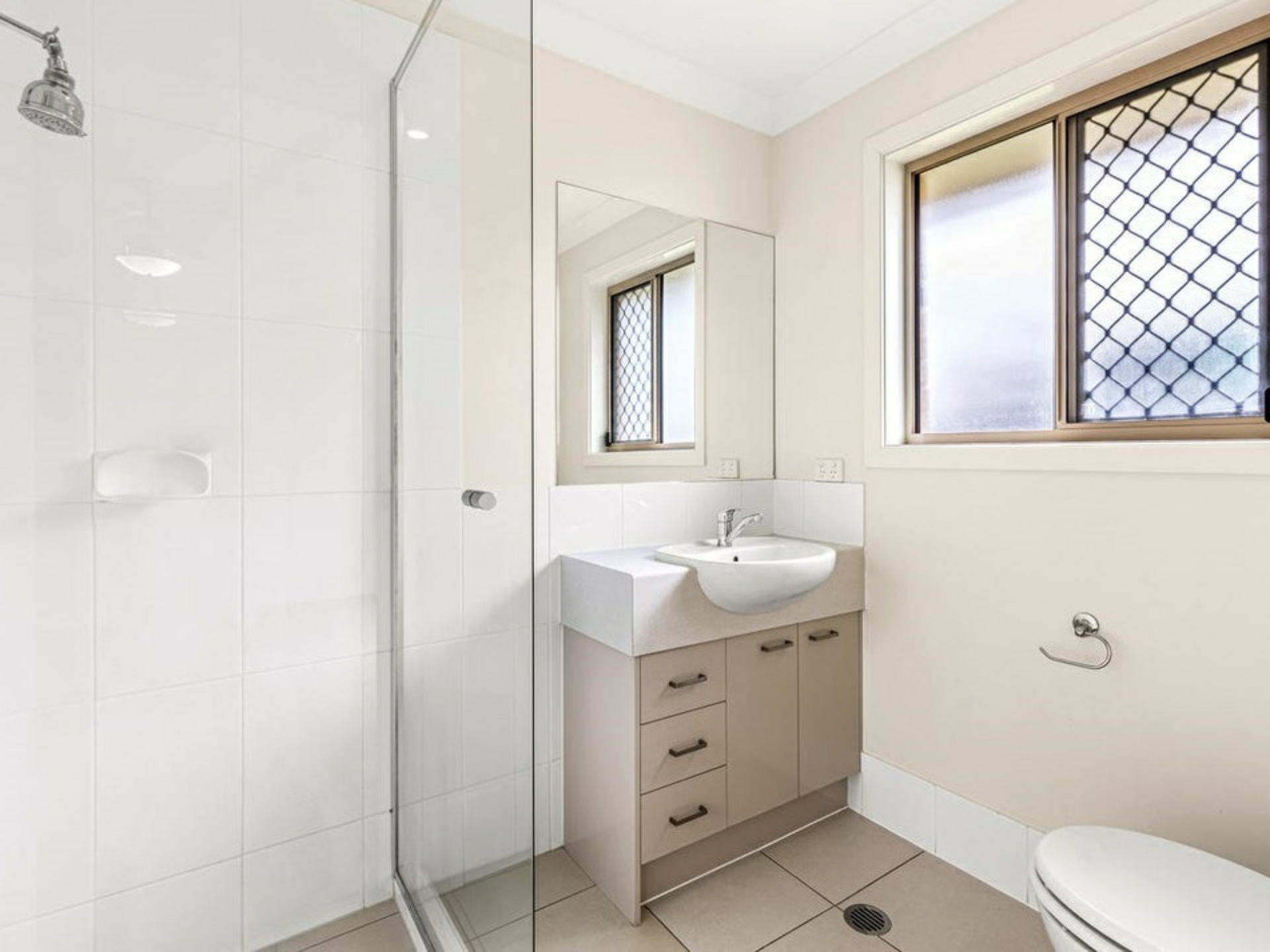 12 Lila Drive, COTSWOLD HILLS