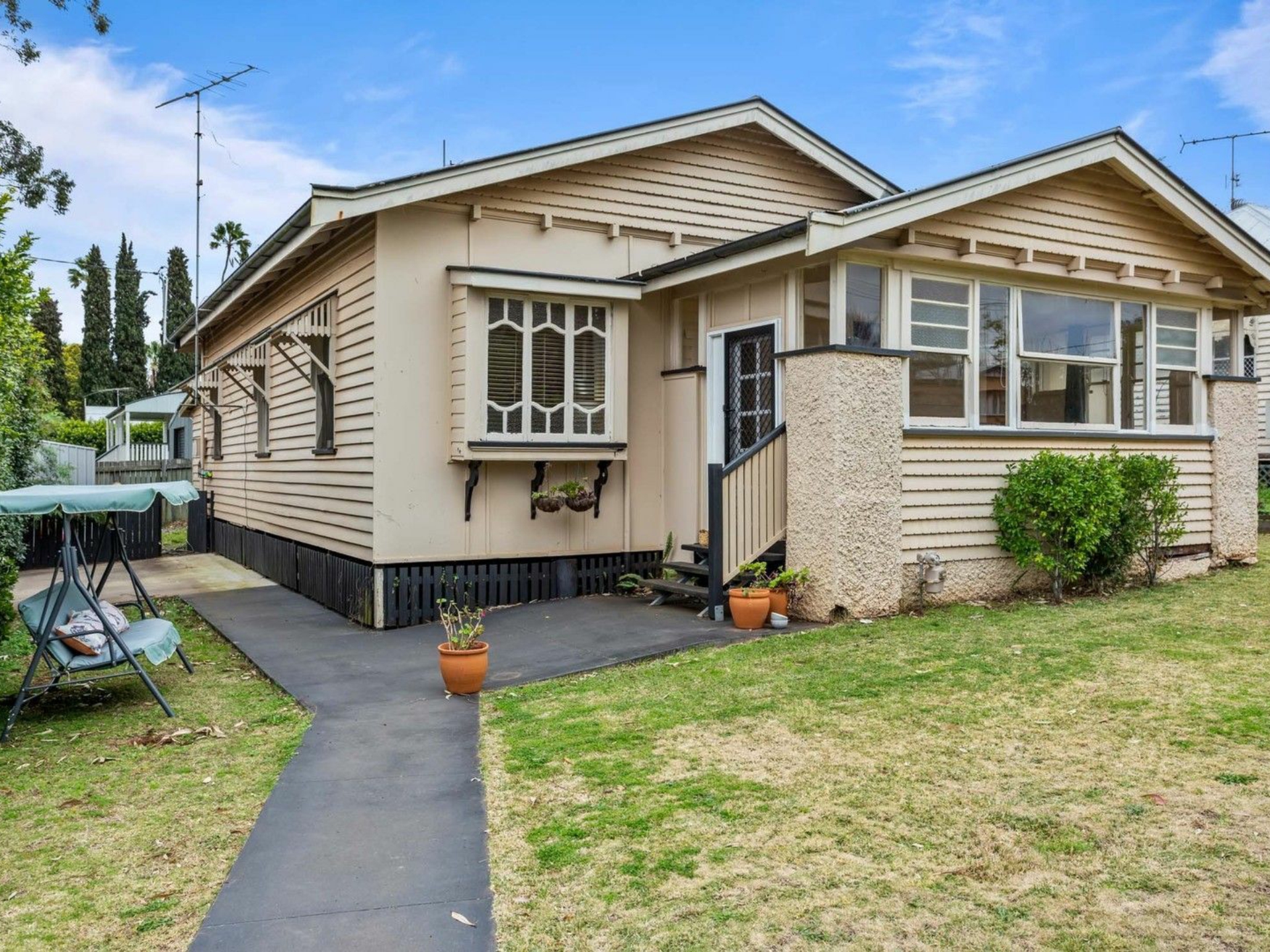 93 MacKenzie Street, EAST TOOWOOMBA