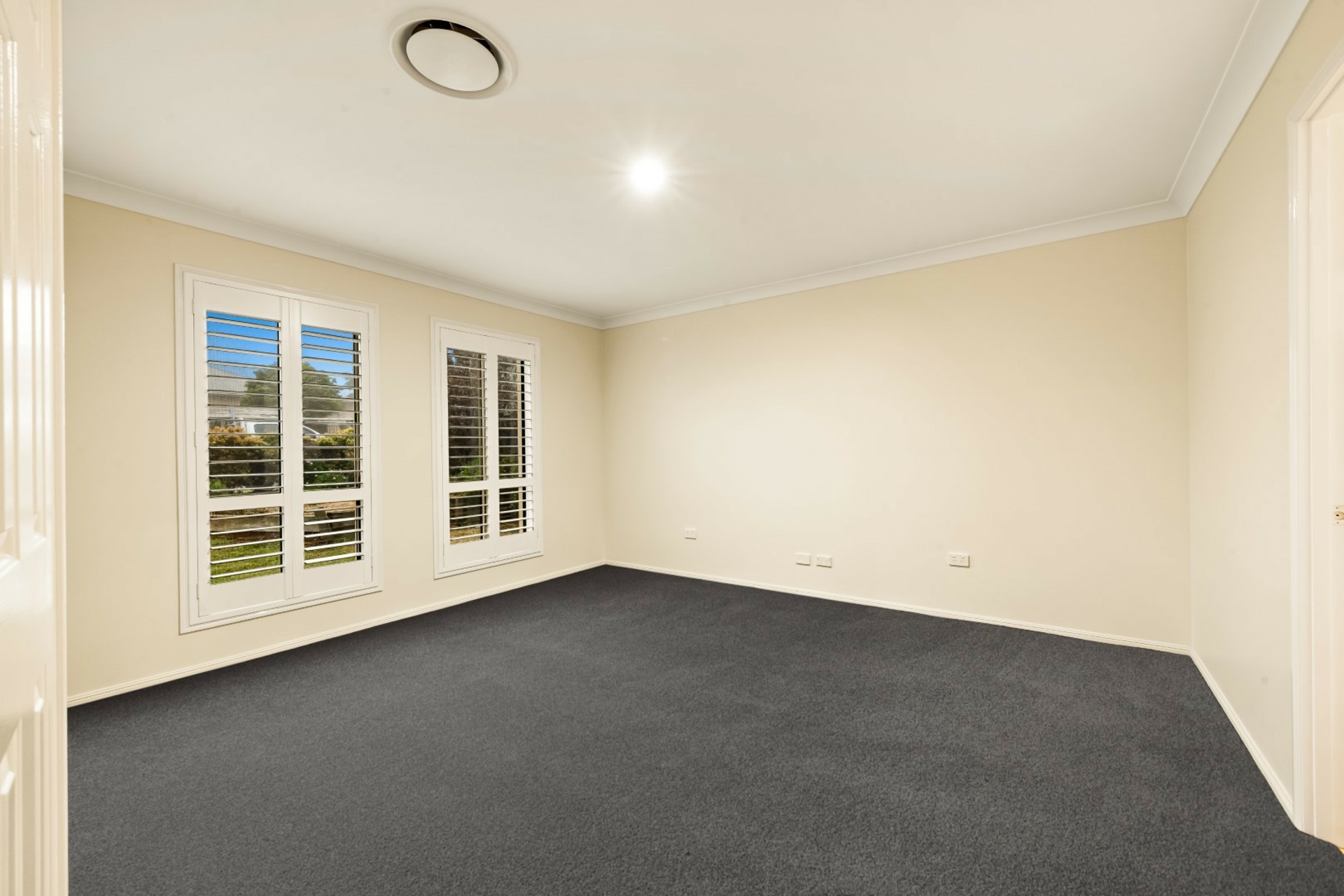 15 Banksdale Drive, MIDDLE RIDGE