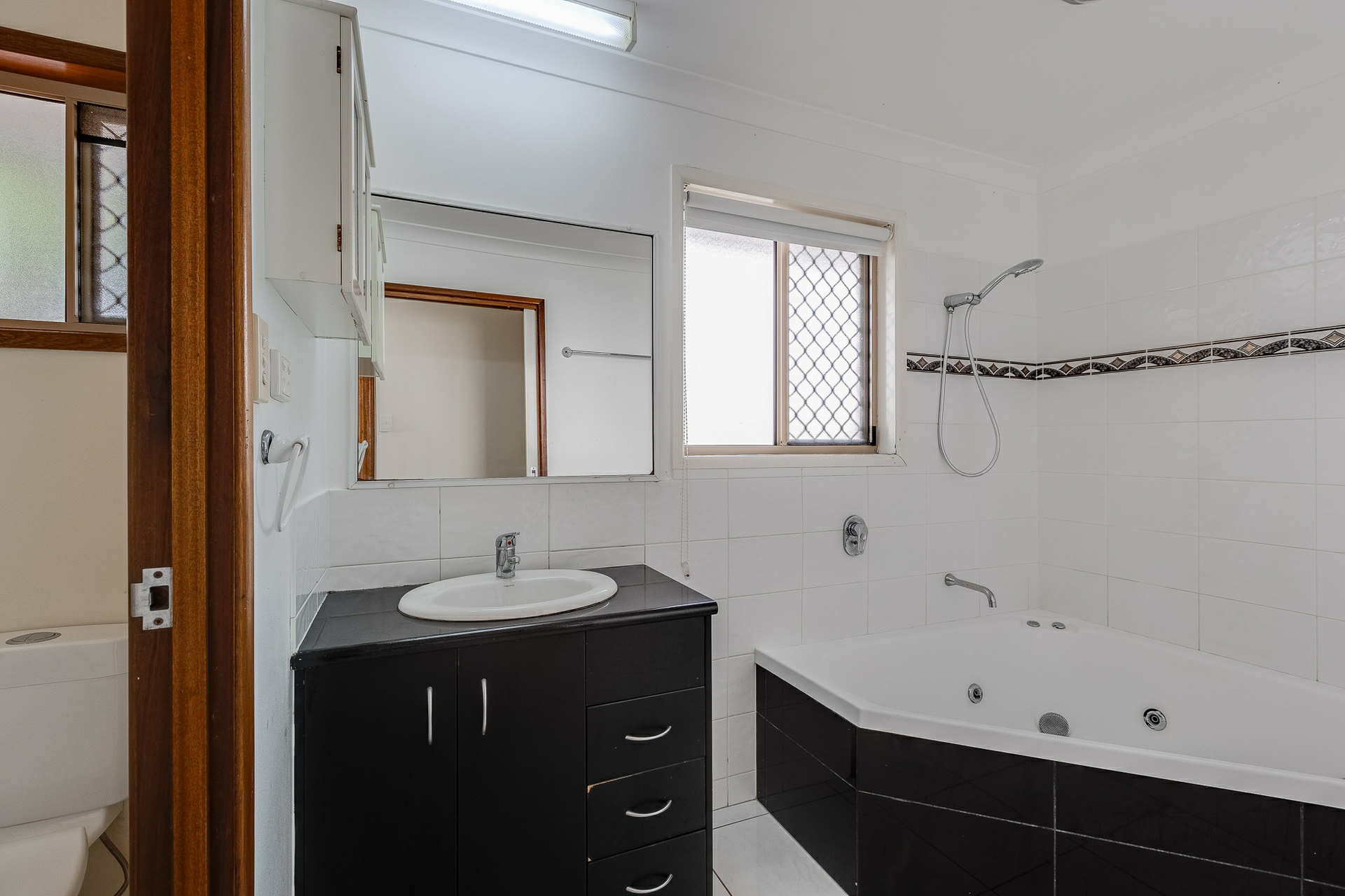 2/5 Quinlan Court, DARLING HEIGHTS