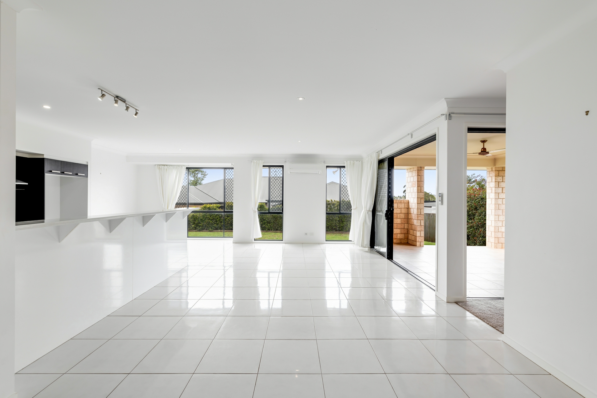 414 MacKenzie Street Middle Ridge QLD House for Sale LJ Hooker