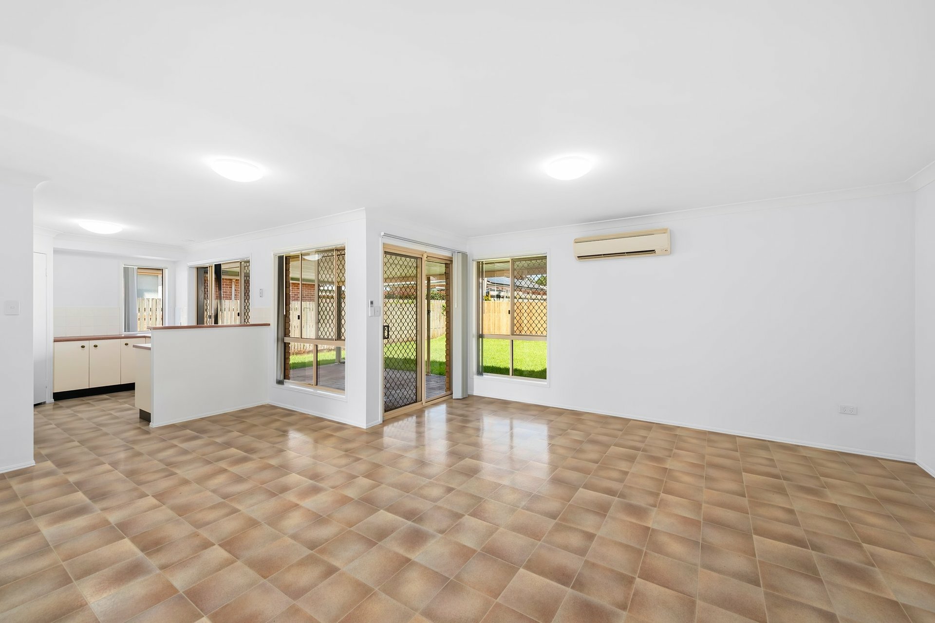 8 Elvery Court, MIDDLE RIDGE