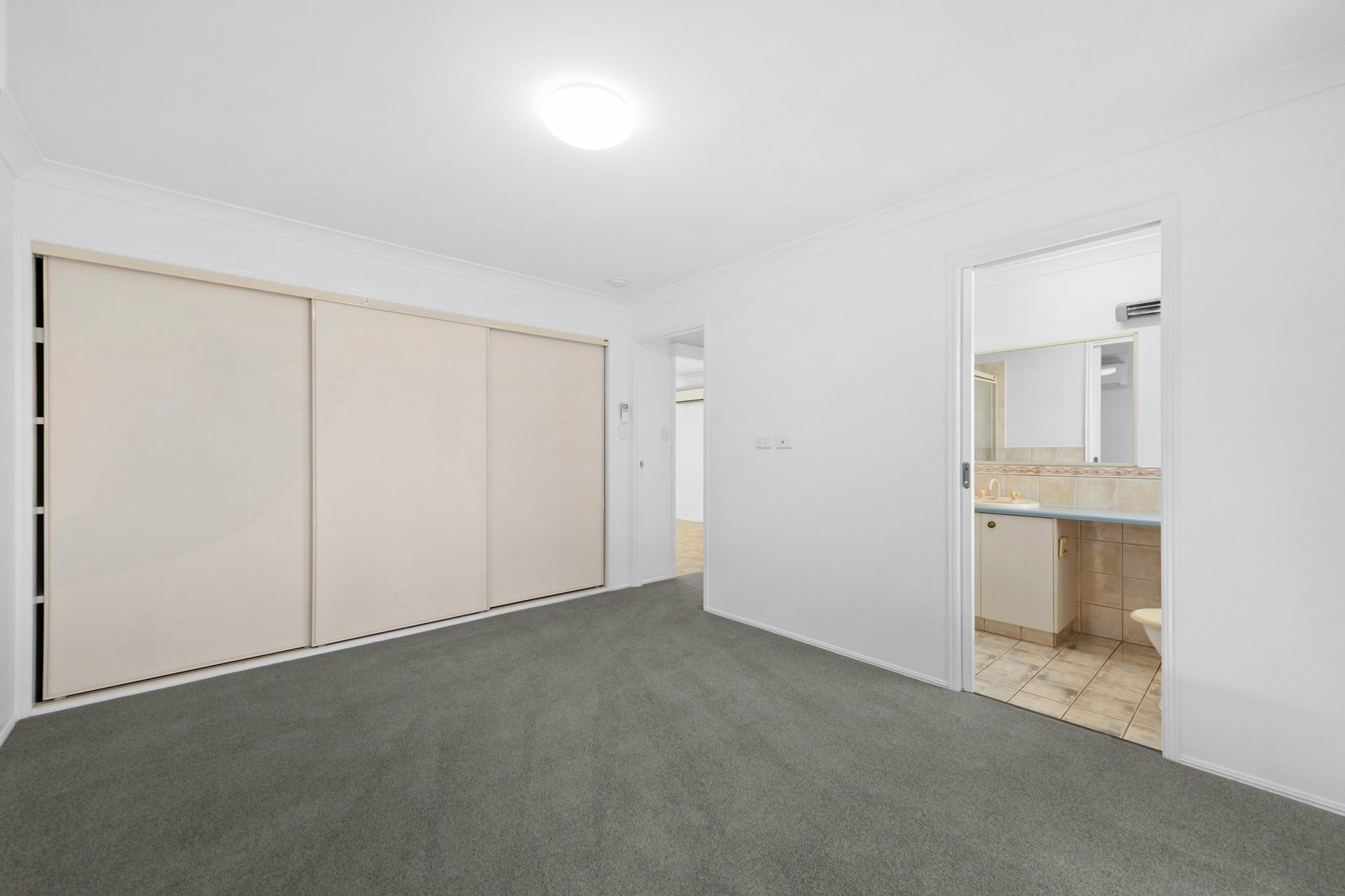 8 Elvery Court, MIDDLE RIDGE