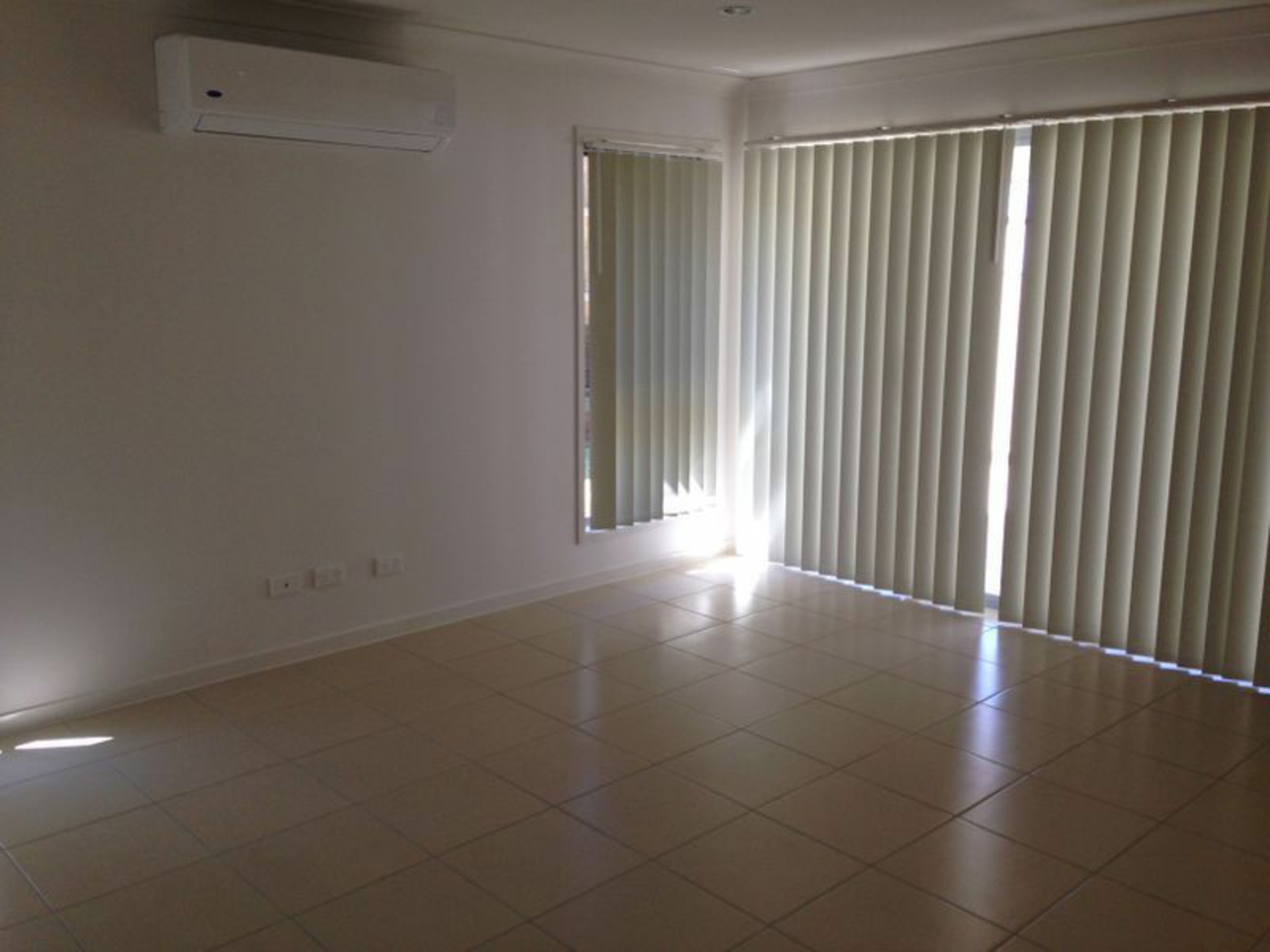 1/11 Carlin Street, GLENVALE