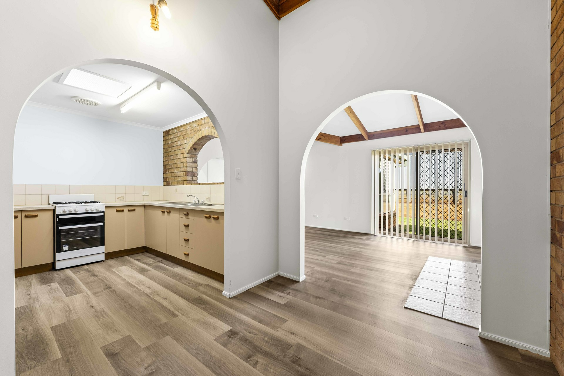 2/16 McIvor Street, KEARNEYS SPRING