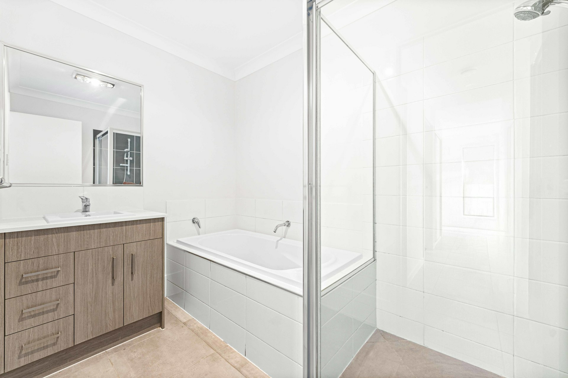 2/83 Sanctuary Drive, CRANLEY