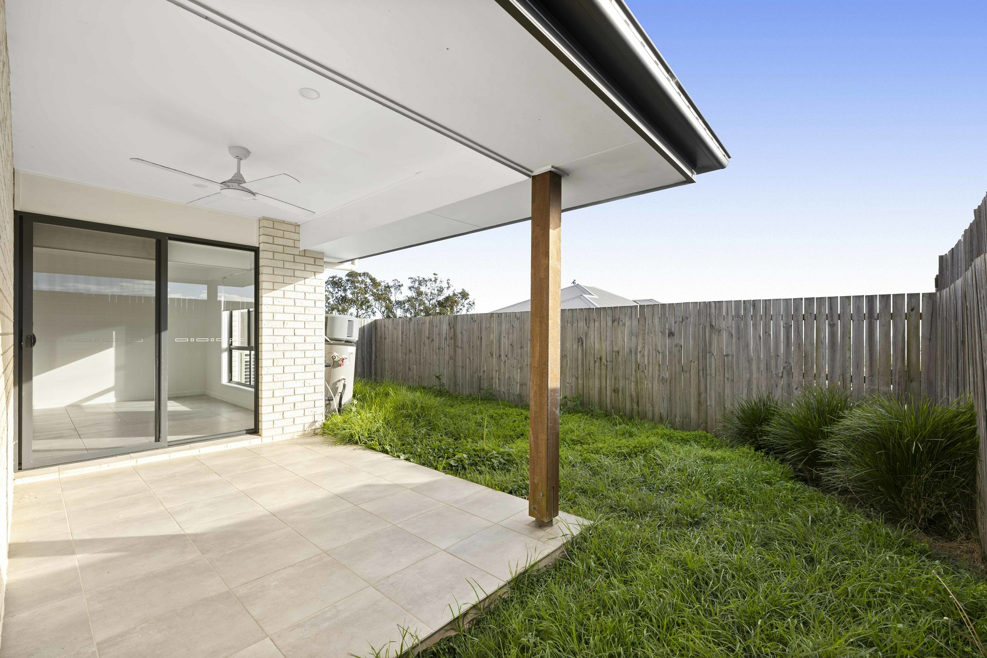 2/83 Sanctuary Drive, CRANLEY