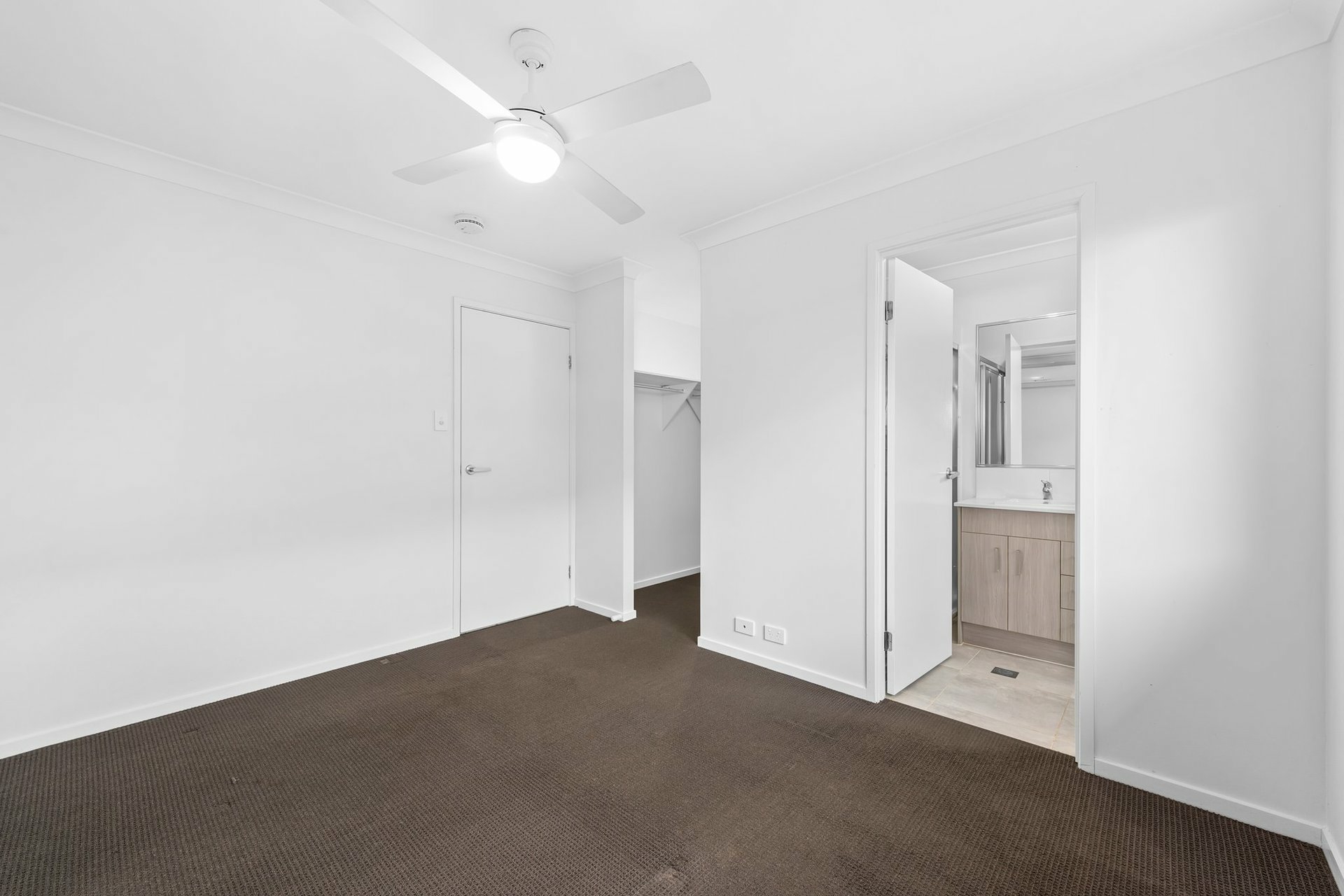 1/83 Sanctuary Drive, CRANLEY