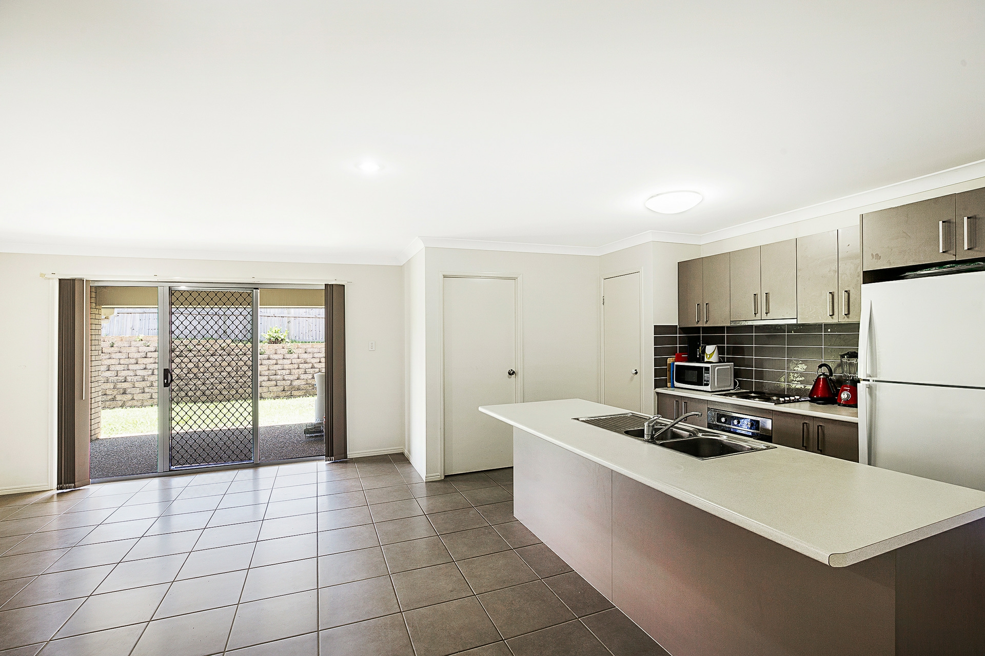 12 McMorrow Street, KEARNEYS SPRING