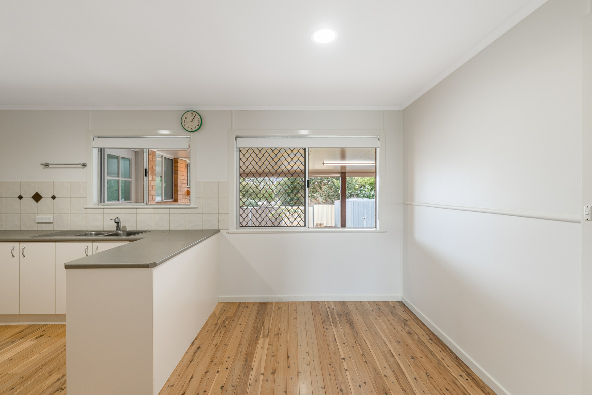 53 Rowbotham Street — photo 6 of 17