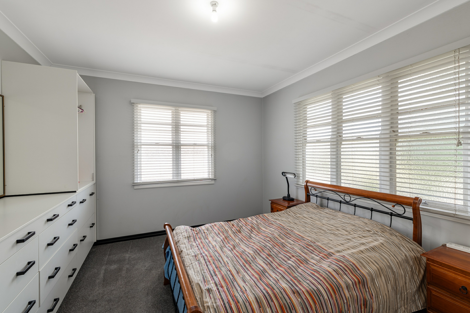 198 MacKenzie Street — photo 8 of 11