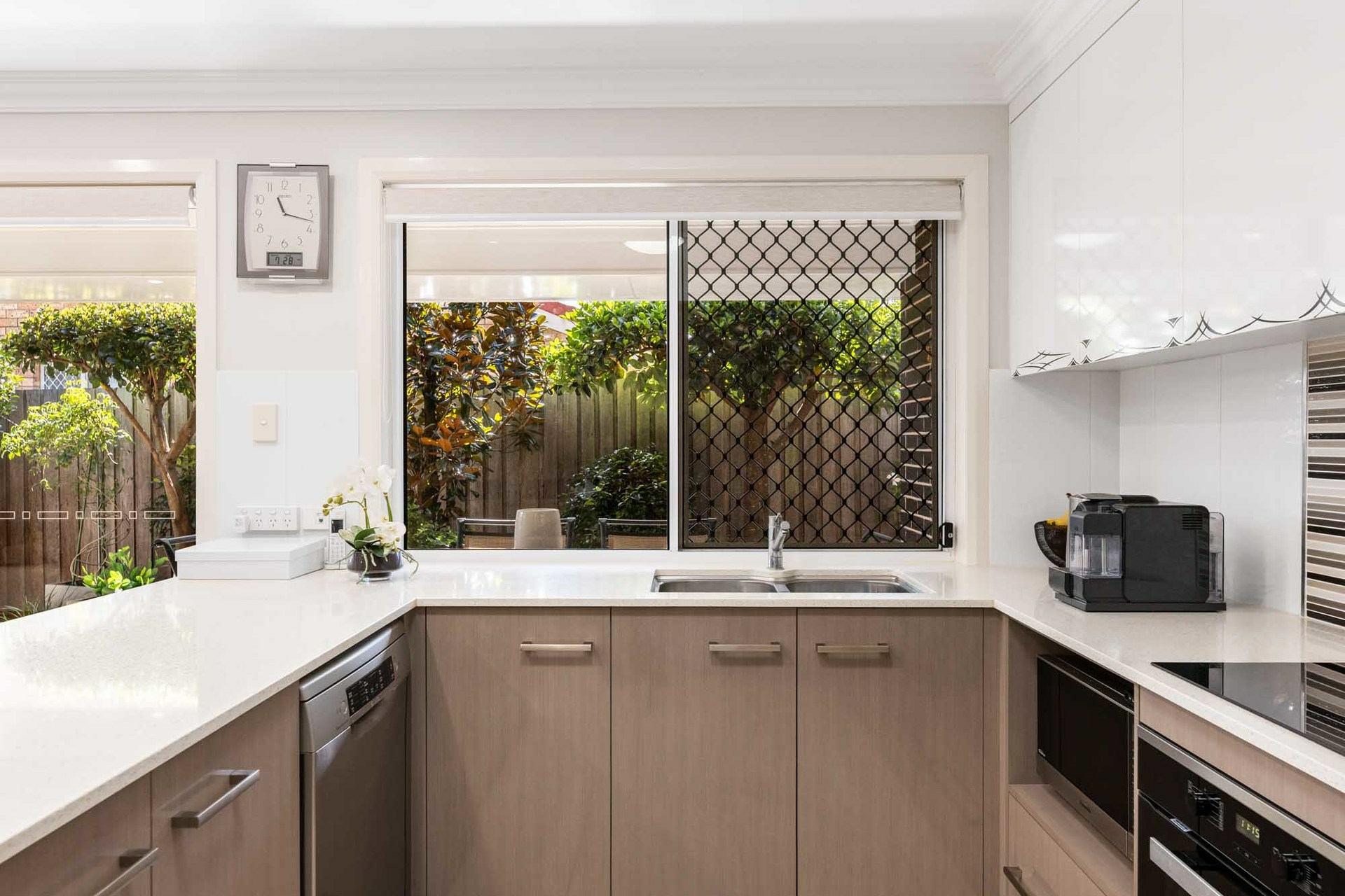 2/310A Hume Street — photo 4 of 20