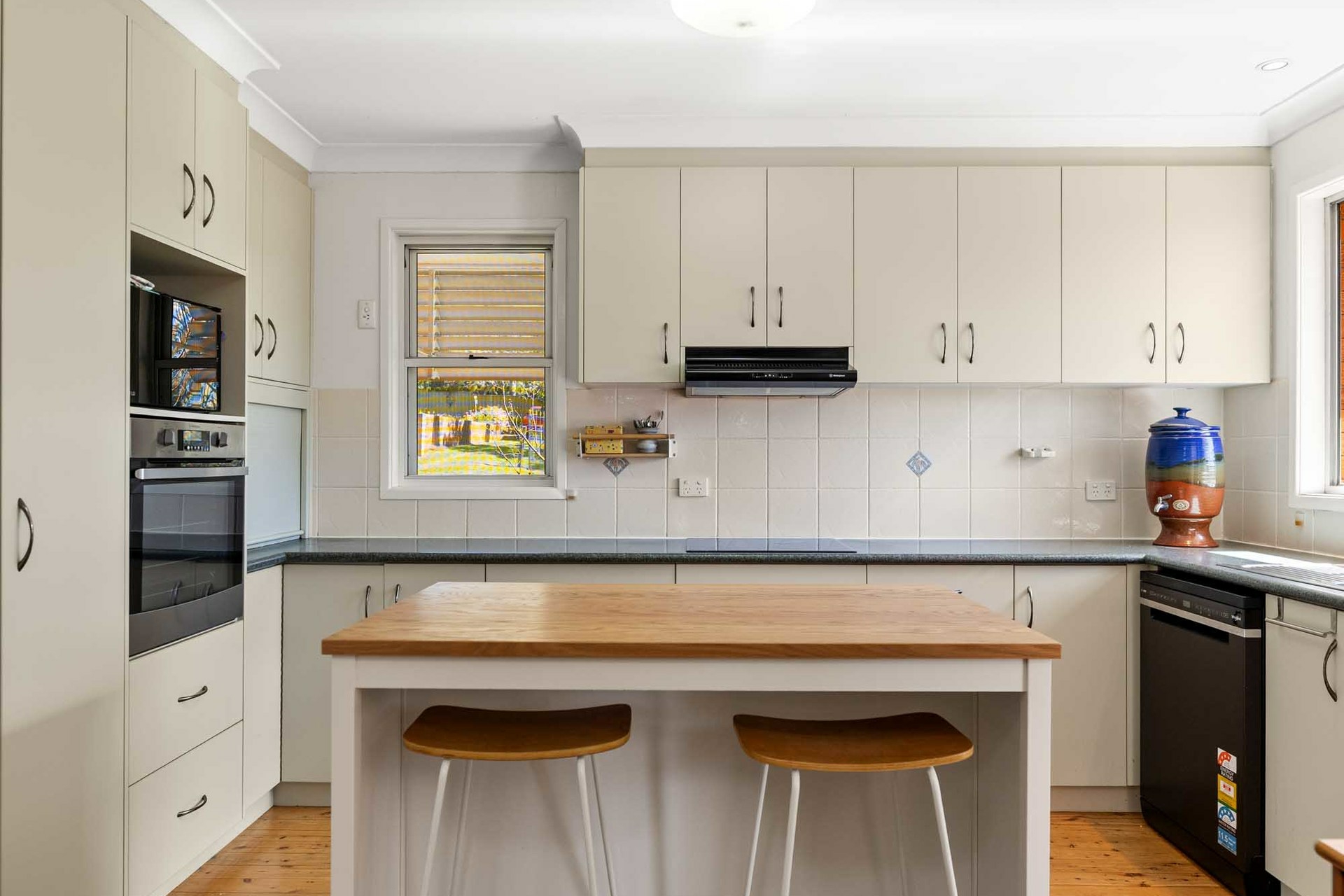 20 Rivett Street — photo 2 of 24