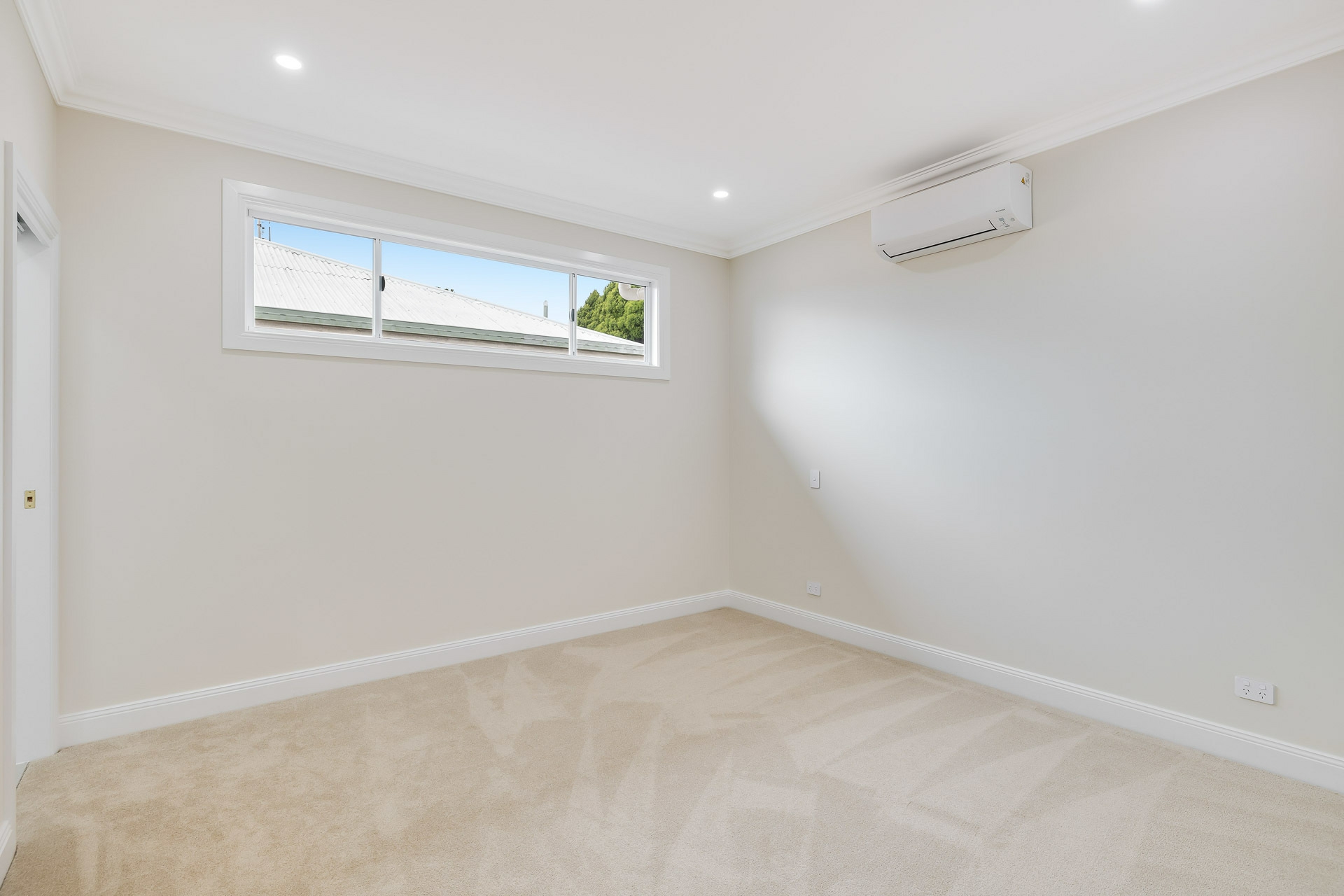 6 Loye Street — photo 11 of 25