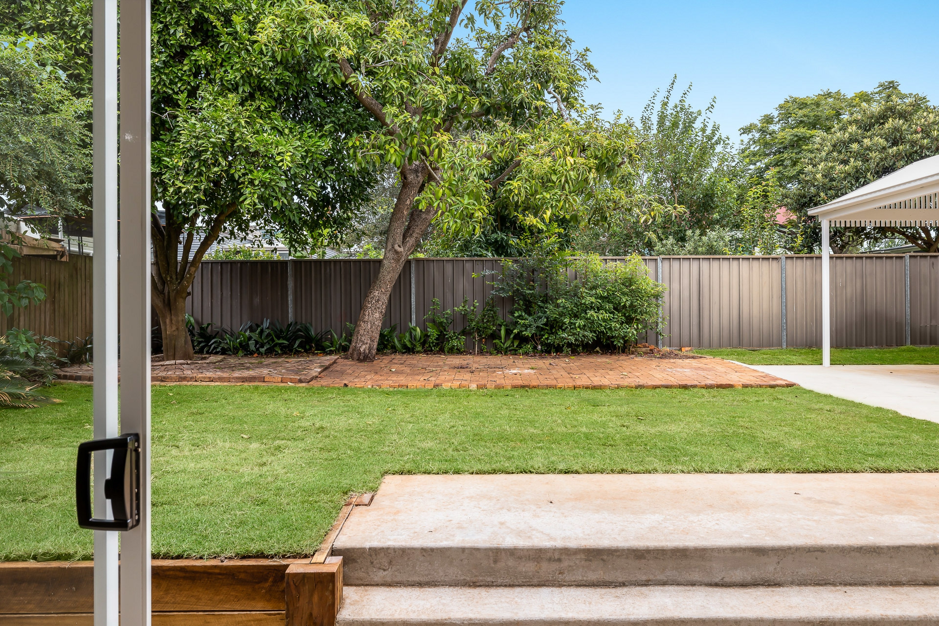 6 Loye Street — photo 18 of 25