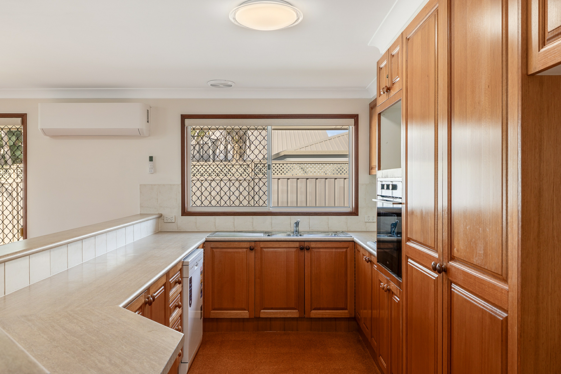 11 Jonquil Court — photo 4 of 20