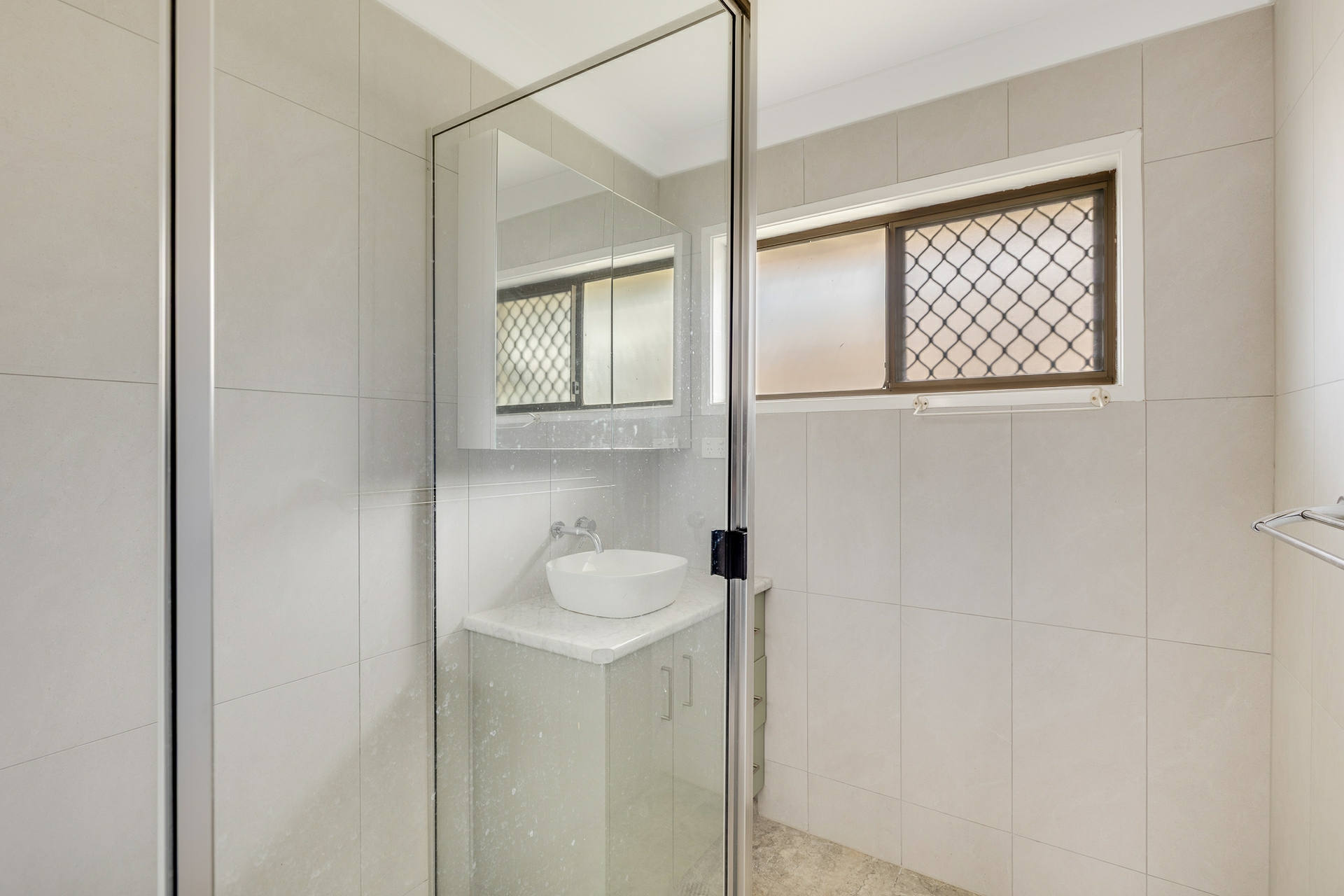 4/7 Stradbroke Street — photo 7 of 10