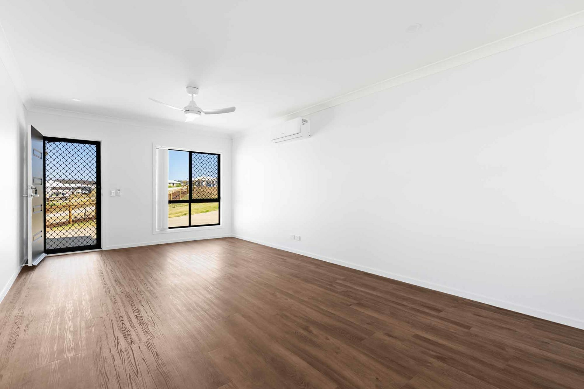 32 Aquila Drive — photo 2 of 18