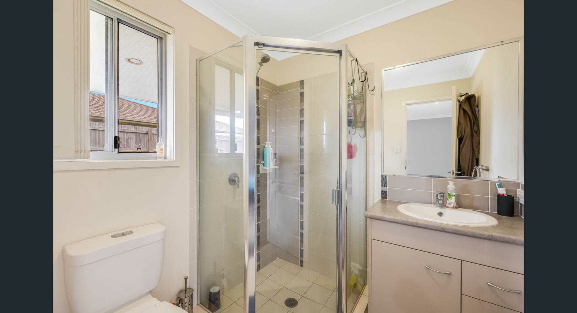 26 Cashmore Street — photo 9 of 11