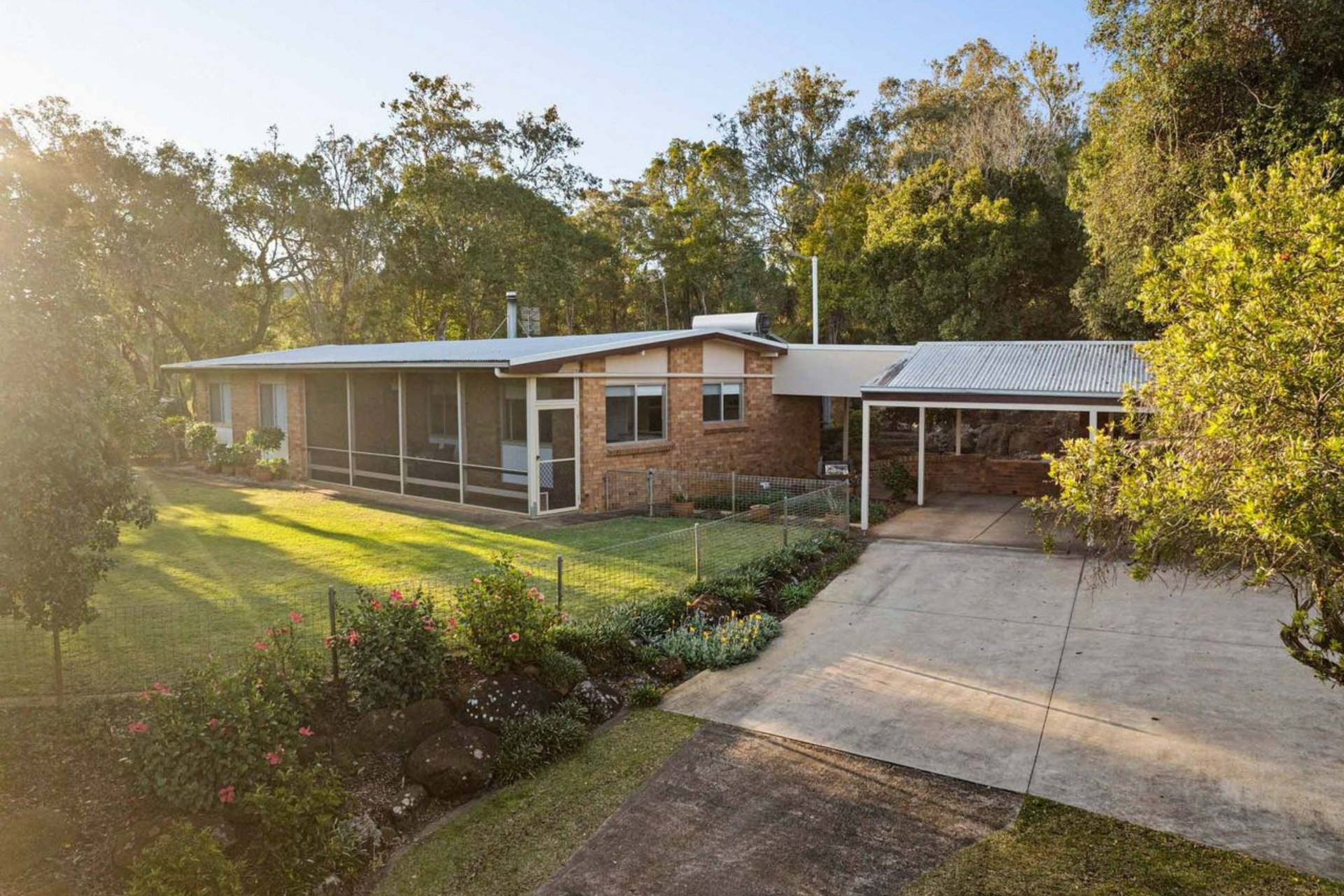 236 Gowrie Tilgonda Road — photo 2 of 14