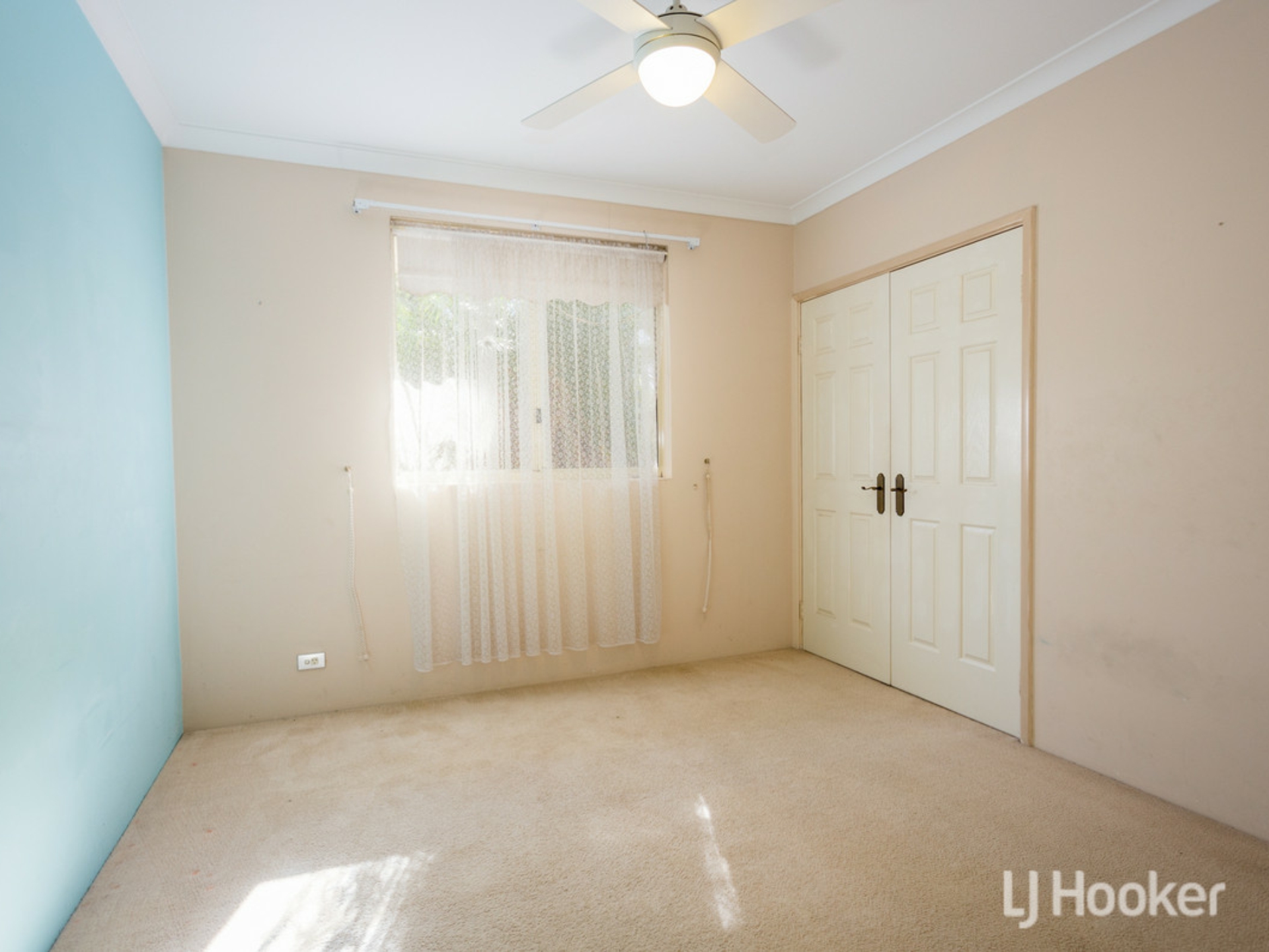 2 Birkdale Place, PELICAN POINT
