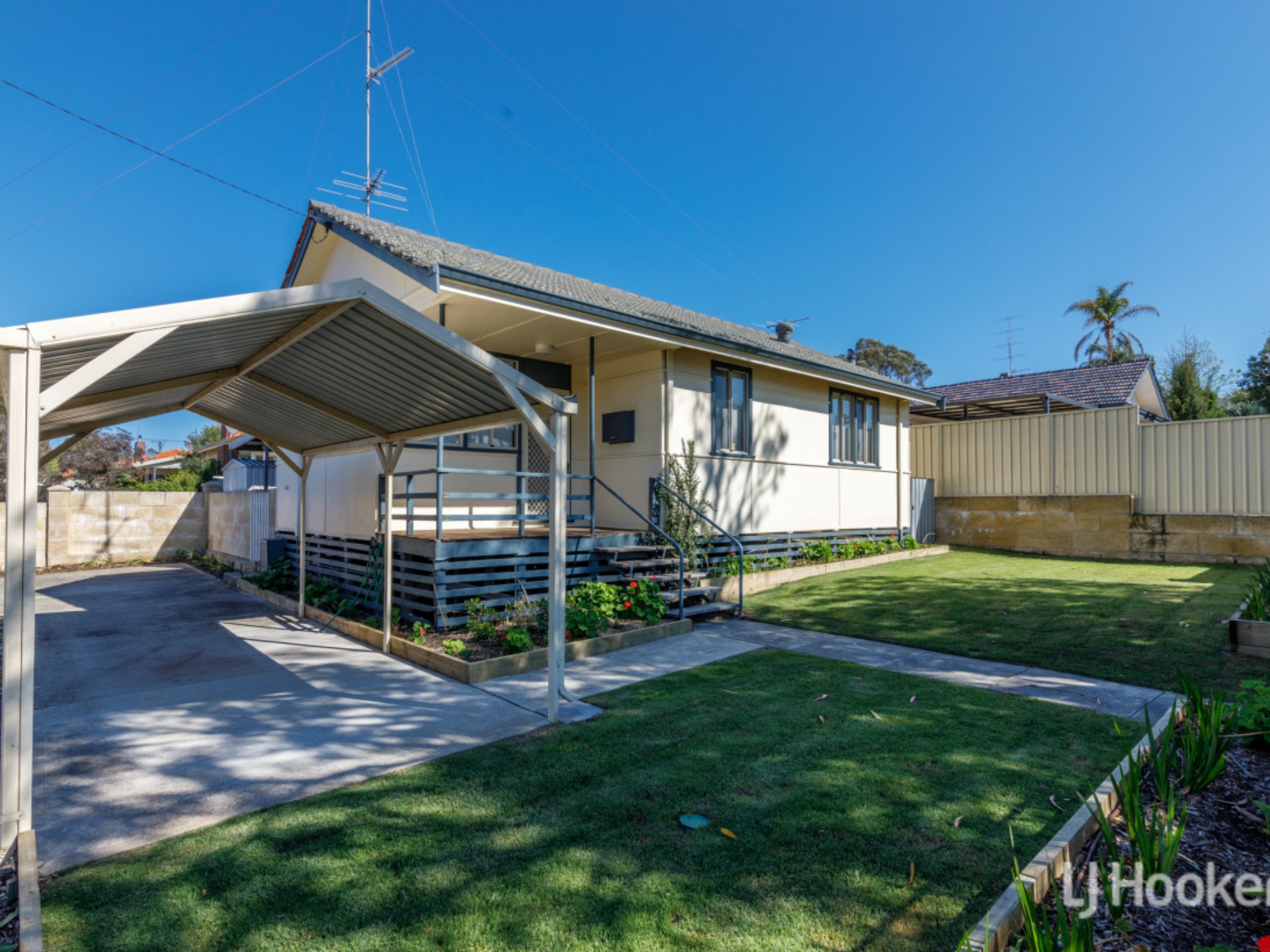 8 Belcher Street Carey Park WA
