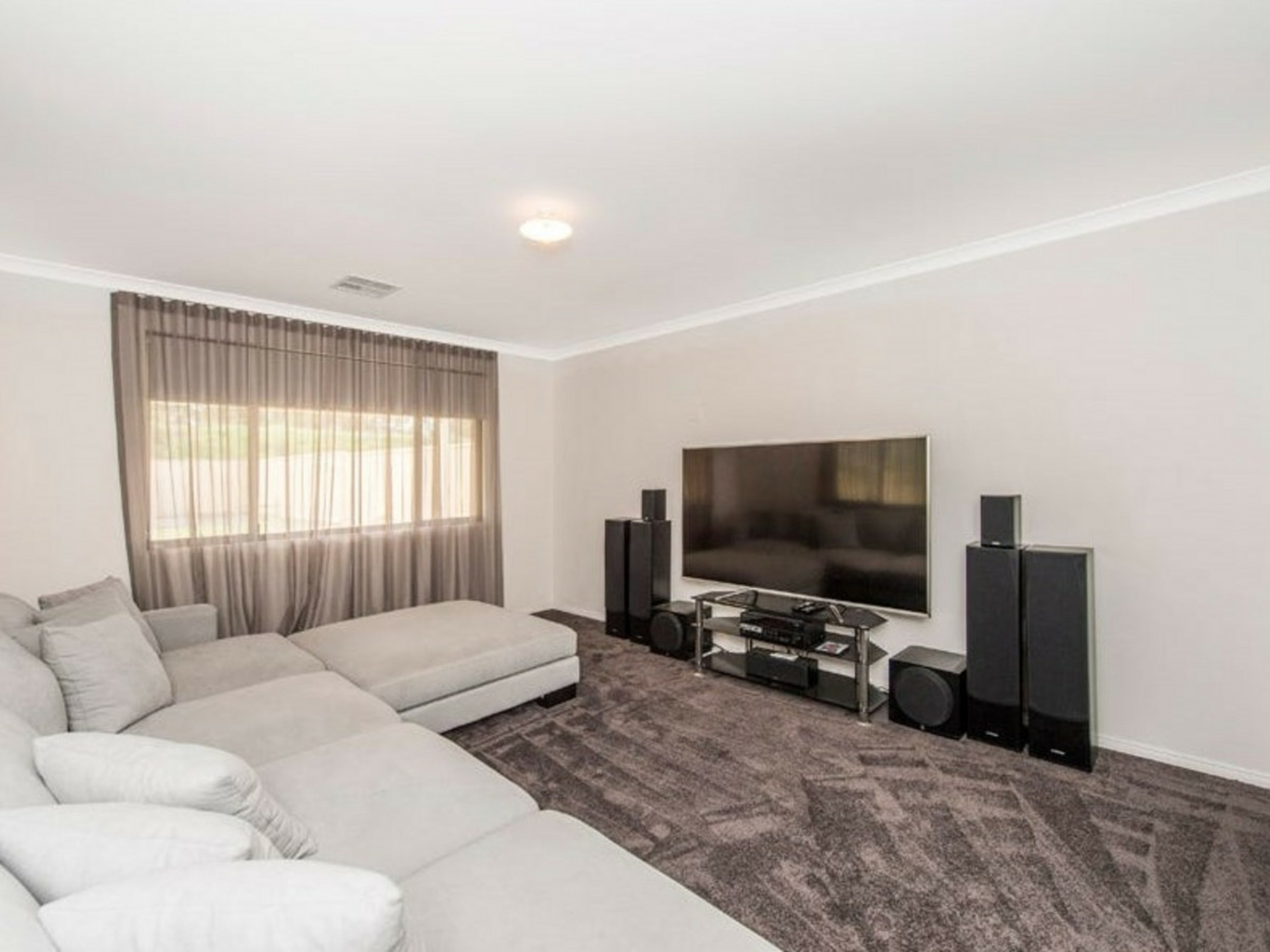 213 Braidwood Drive, AUSTRALIND