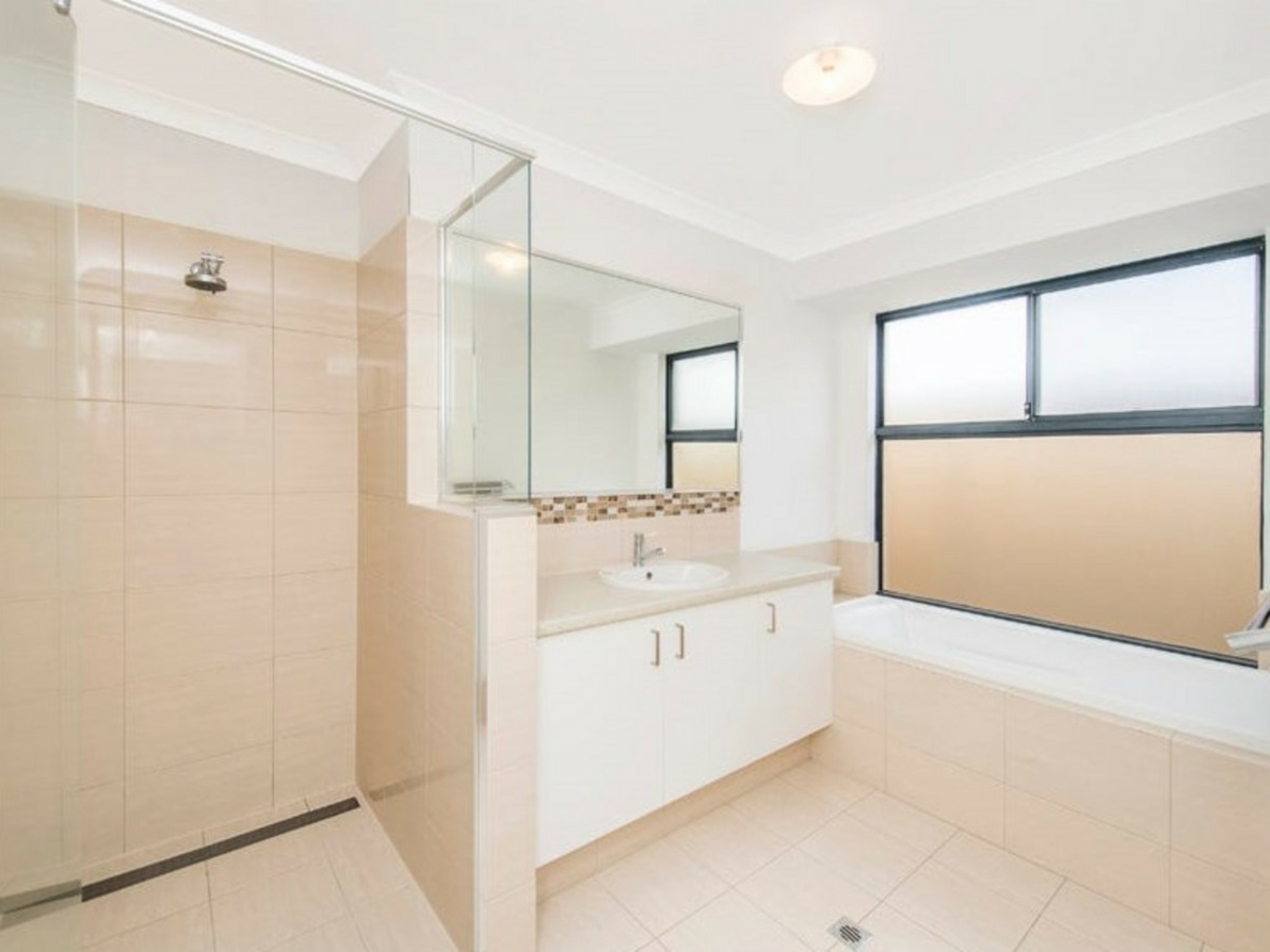 213 Braidwood Drive, AUSTRALIND