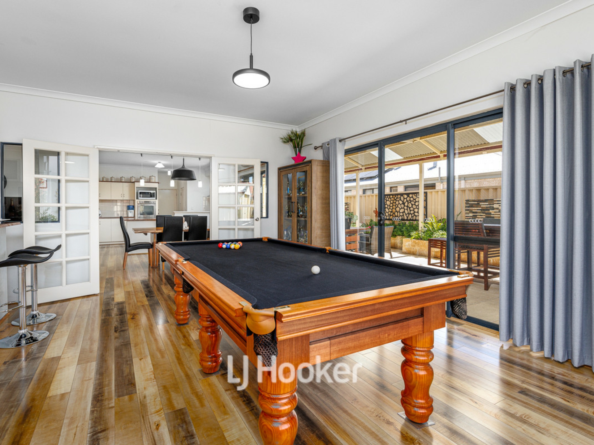 10 Avon Gardens, MILLBRIDGE