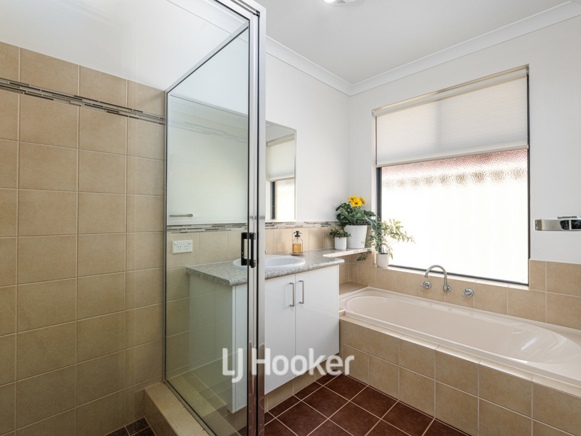 10 Avon Gardens, MILLBRIDGE