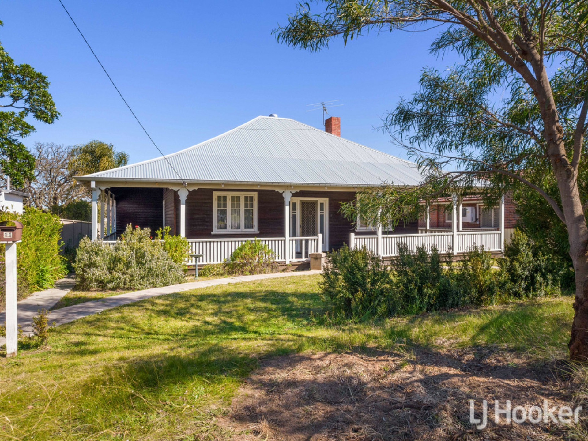 11 Hutton Street, Collie