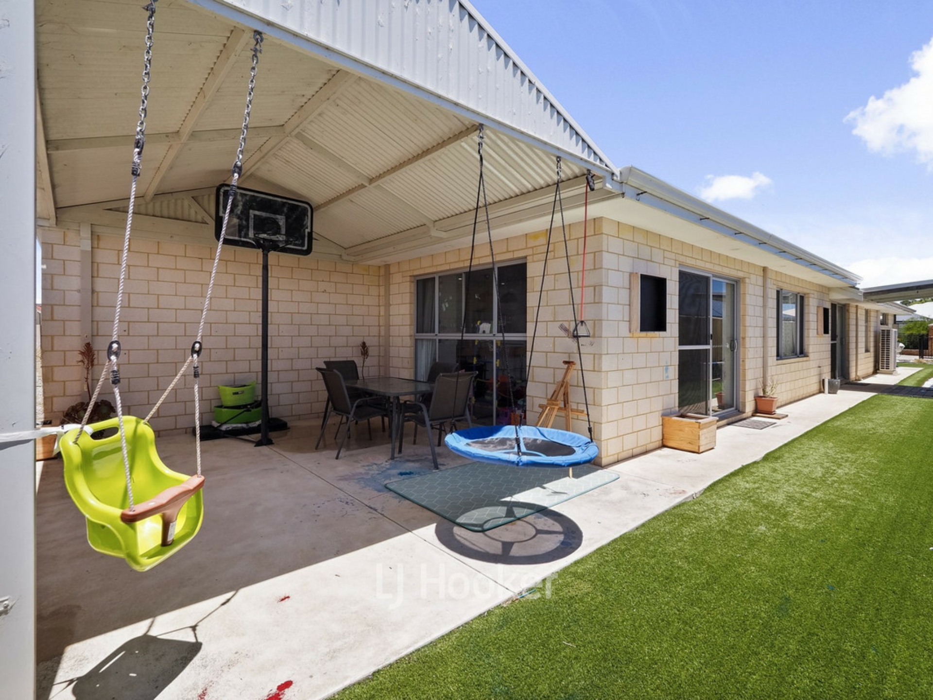 248 Dunsborough Lakes Drive, DUNSBOROUGH