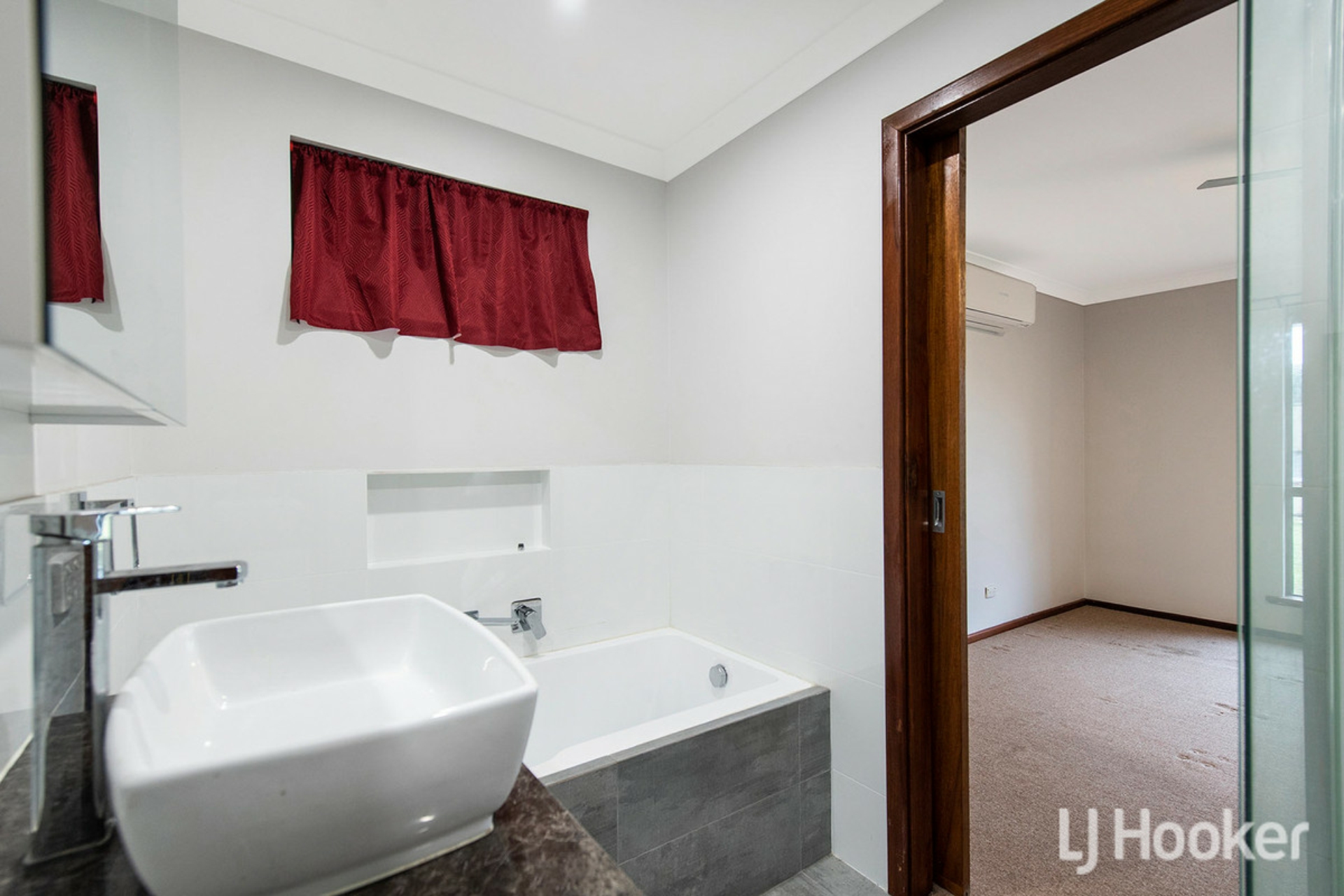 26 Saunders Street, COLLIE