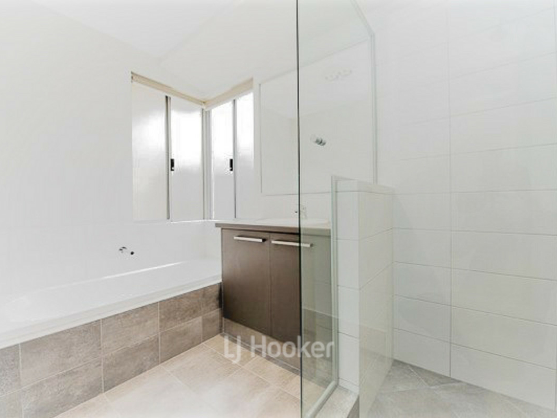 8/11 Nepean Turn, MILLBRIDGE