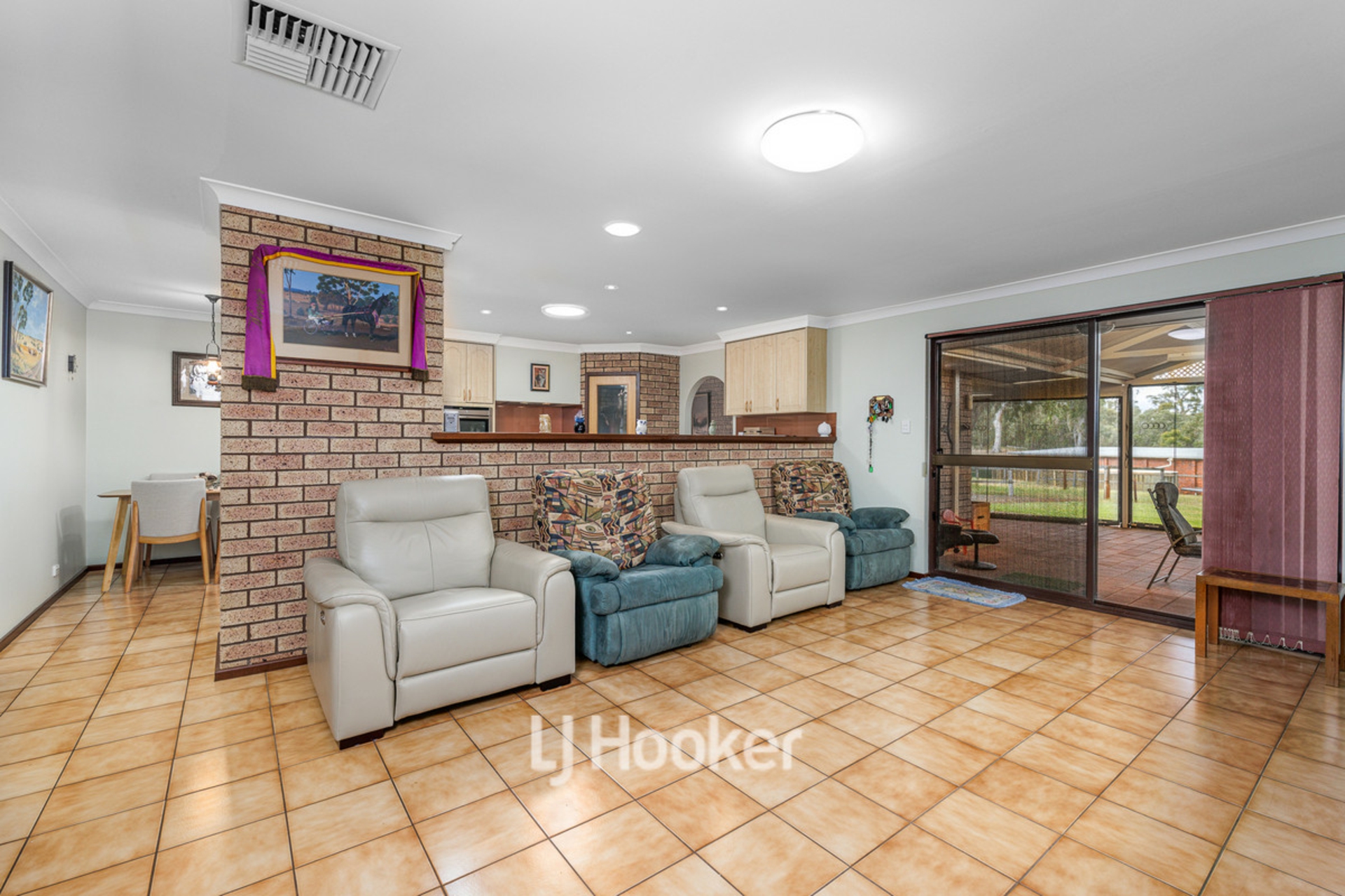 62 Quambi Drive, STRATHAM