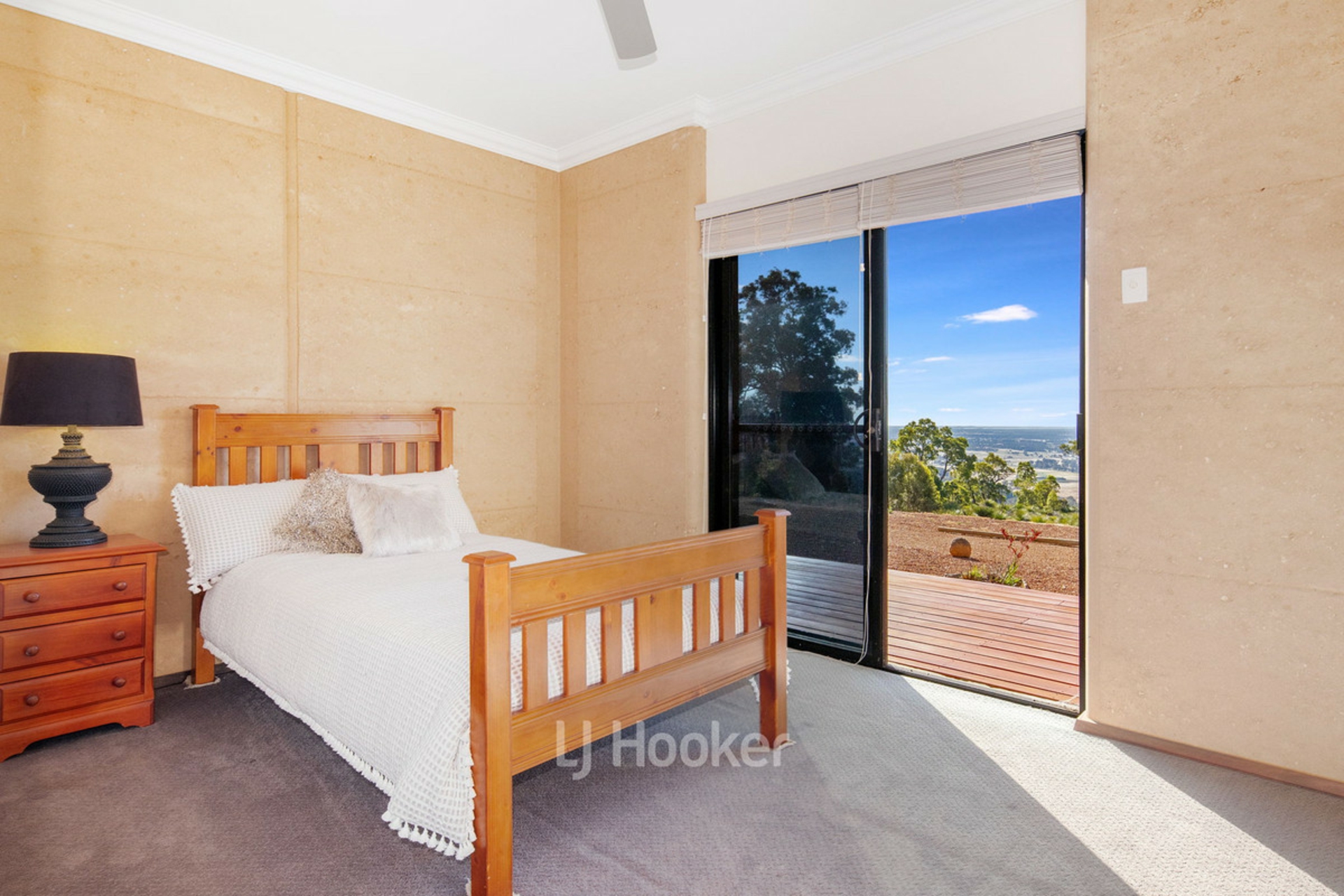 48 Woodley Heights, WAROONA