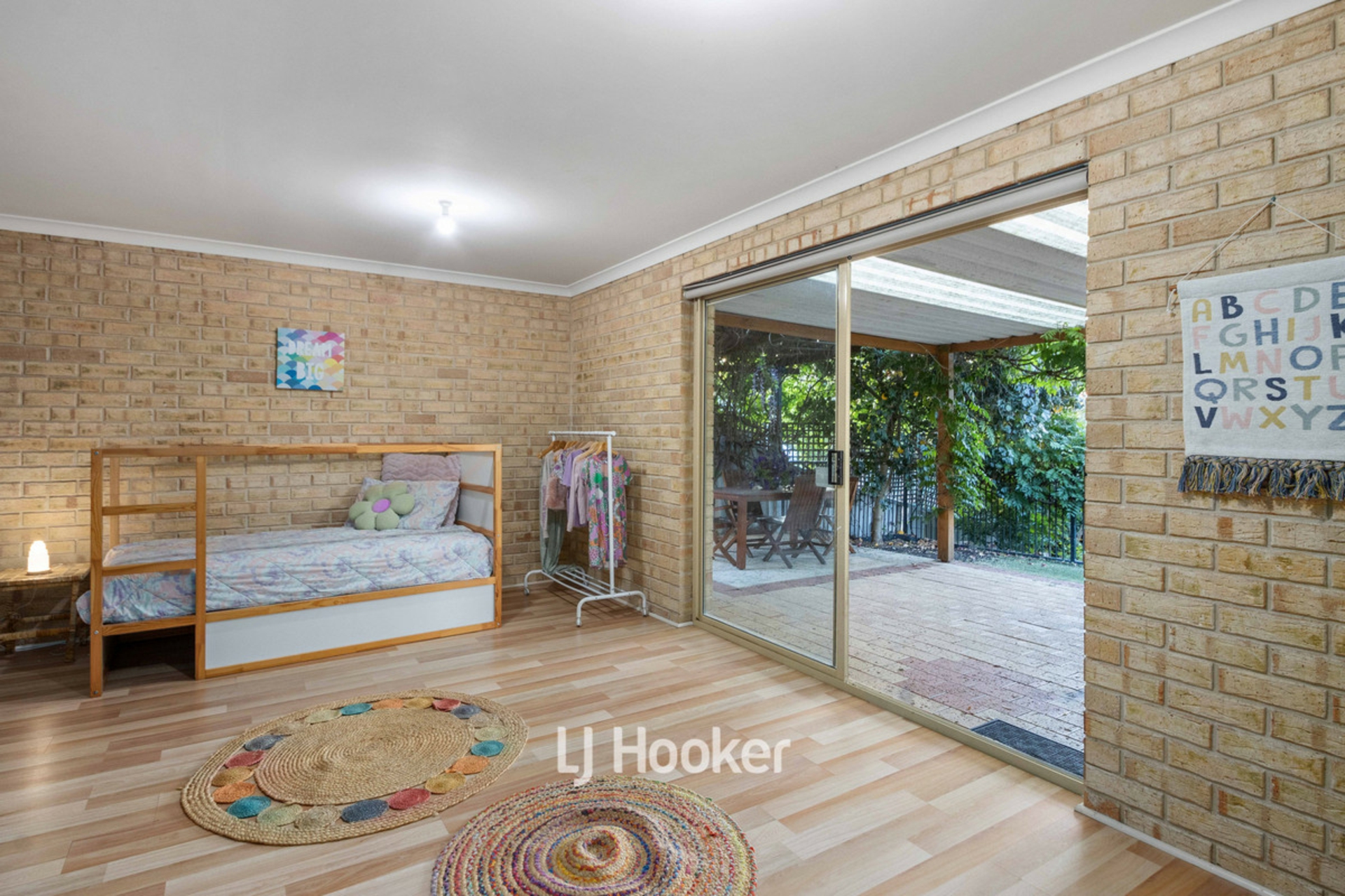 2 Regents Place, COLLEGE GROVE