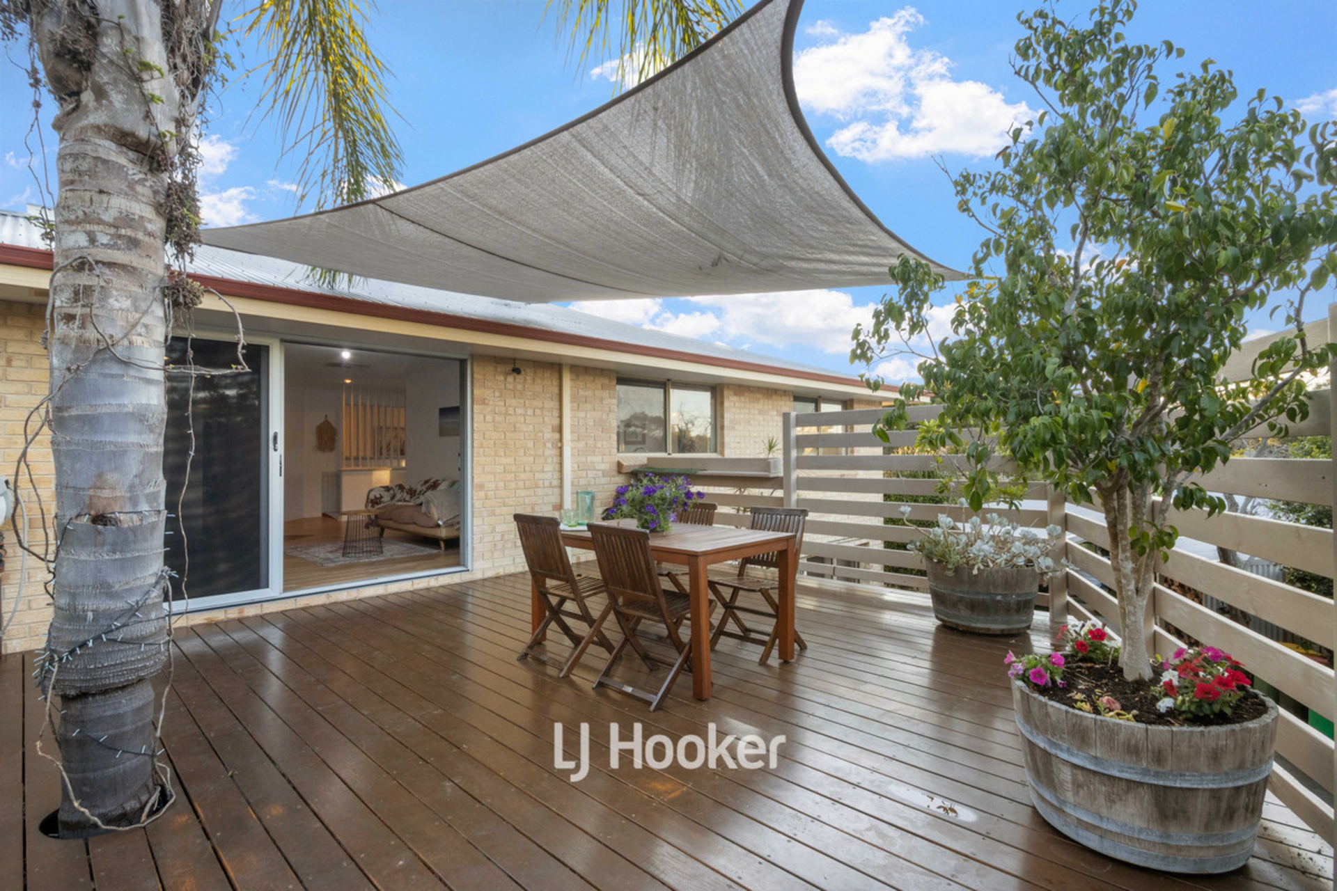 2 Regents Place, COLLEGE GROVE