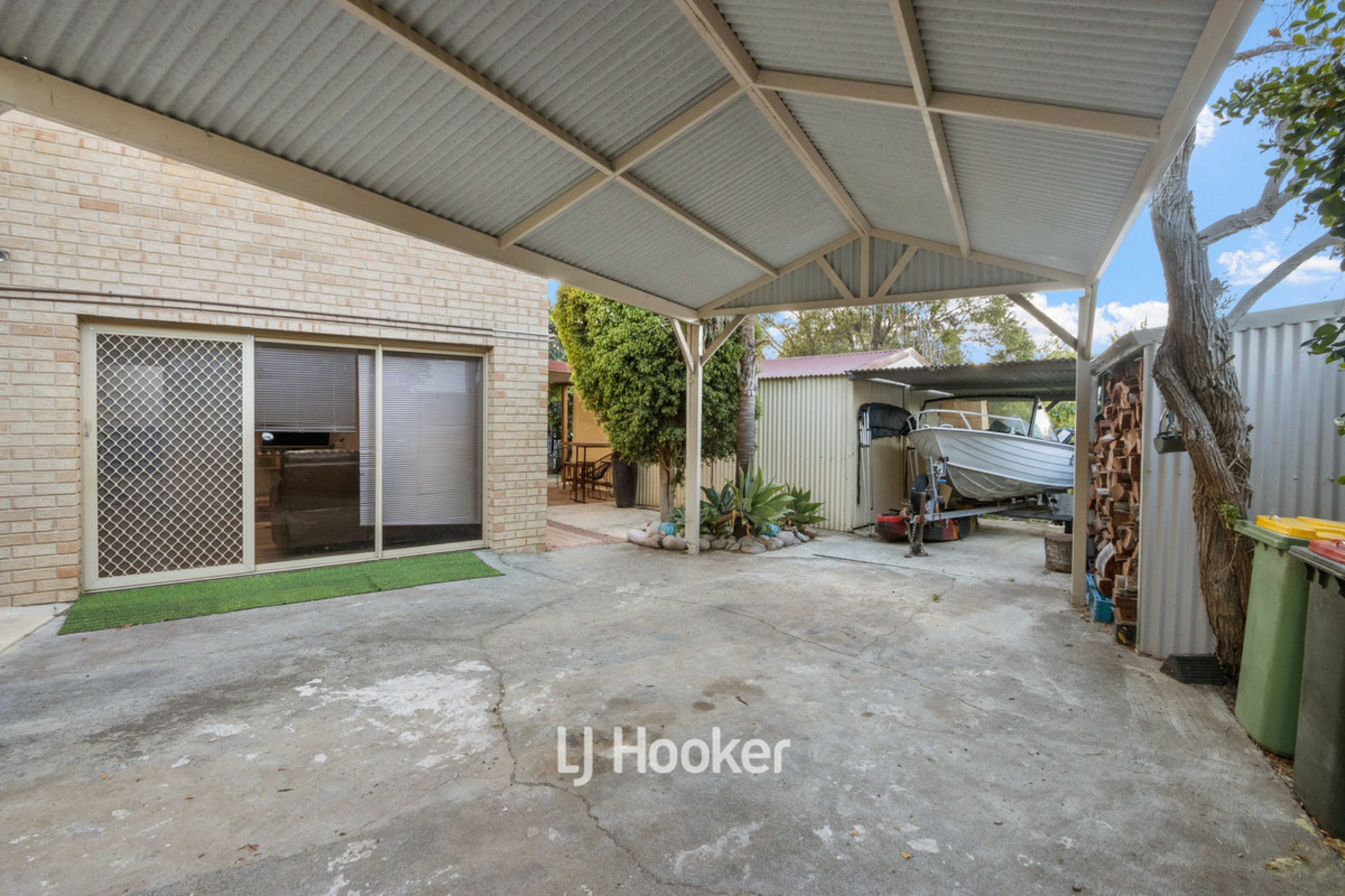 2 Regents Place, COLLEGE GROVE