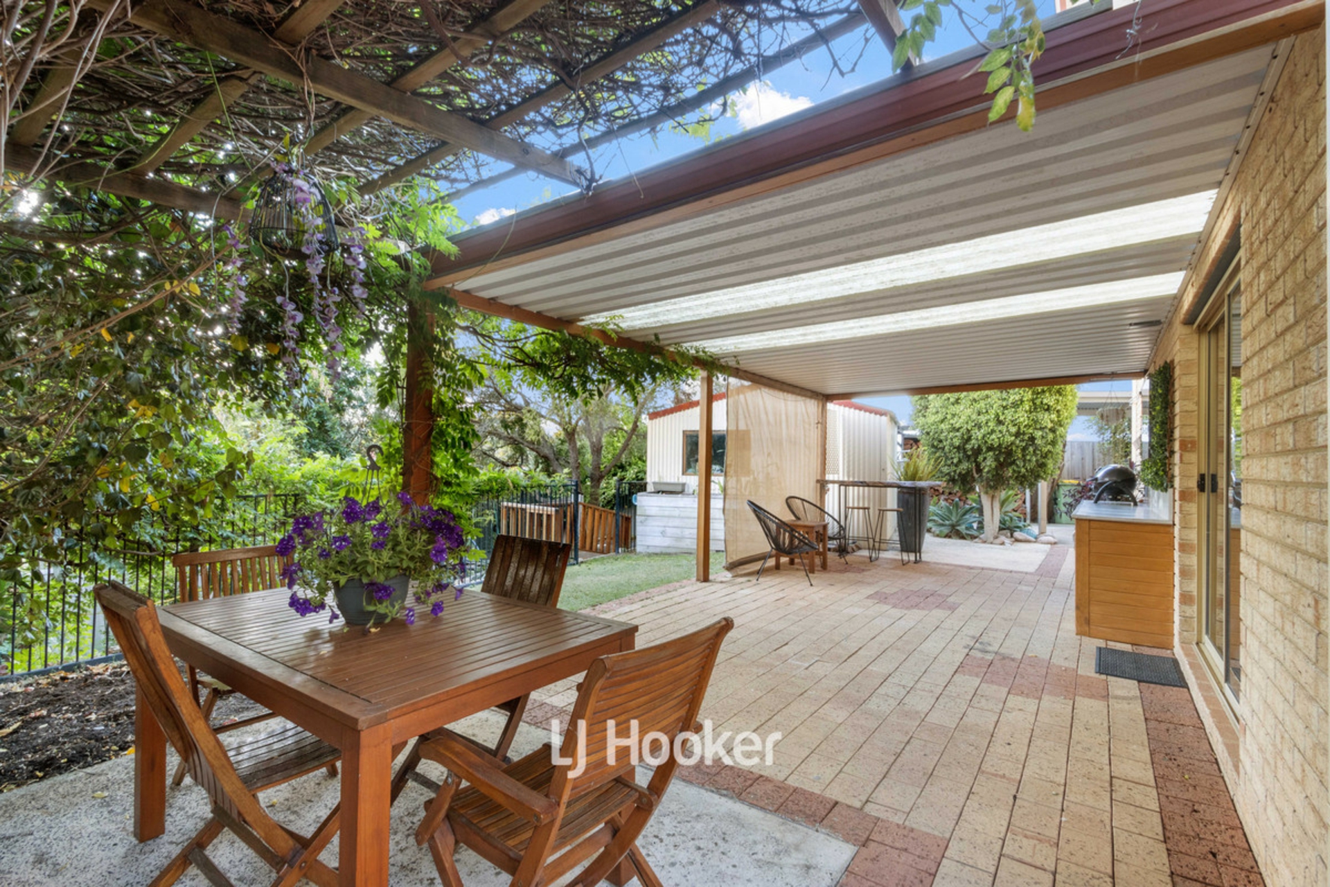 2 Regents Place, COLLEGE GROVE