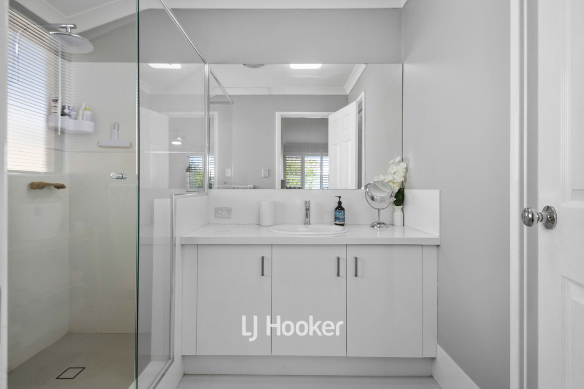 8 Avon Gardens, MILLBRIDGE