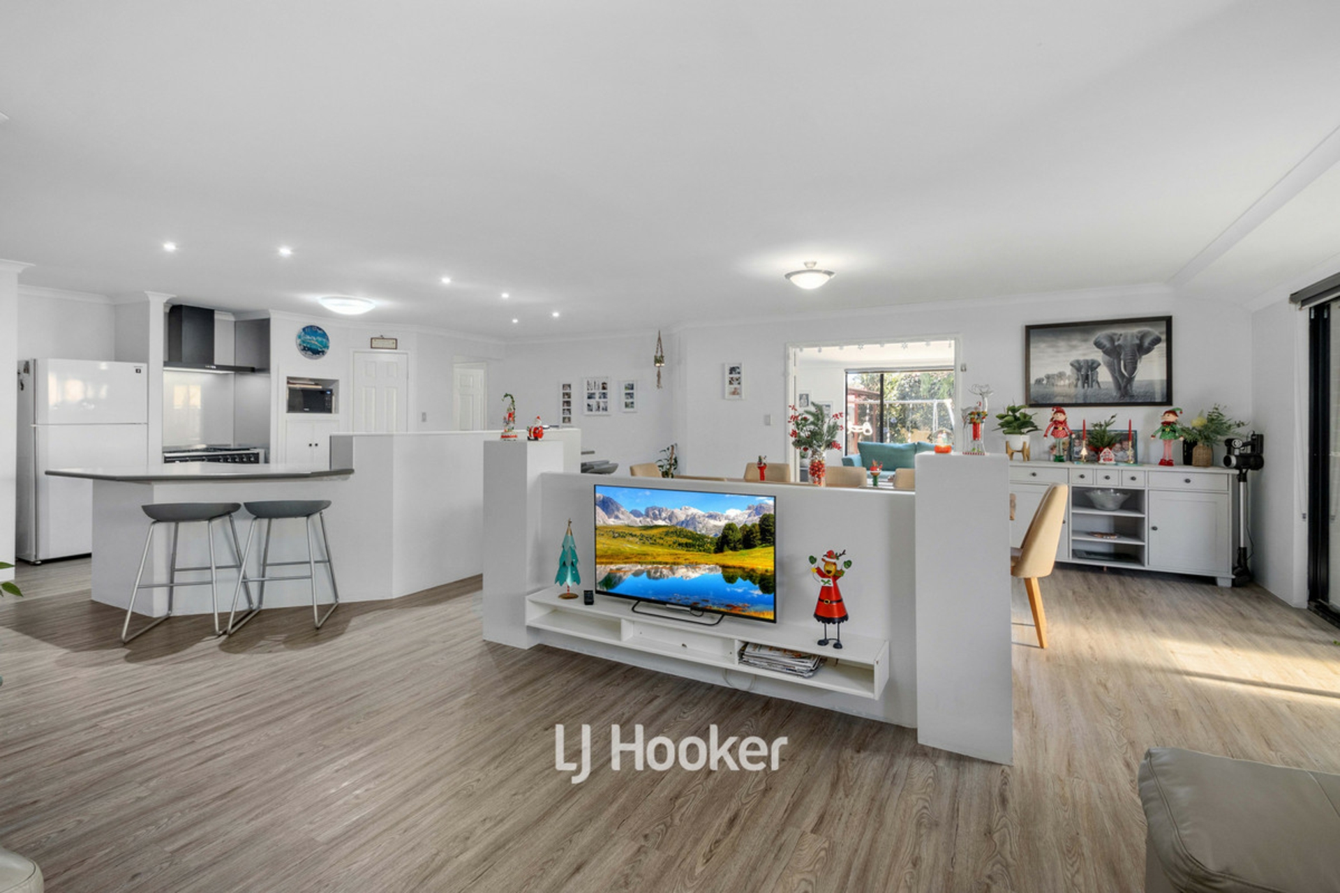 8 Avon Gardens, MILLBRIDGE