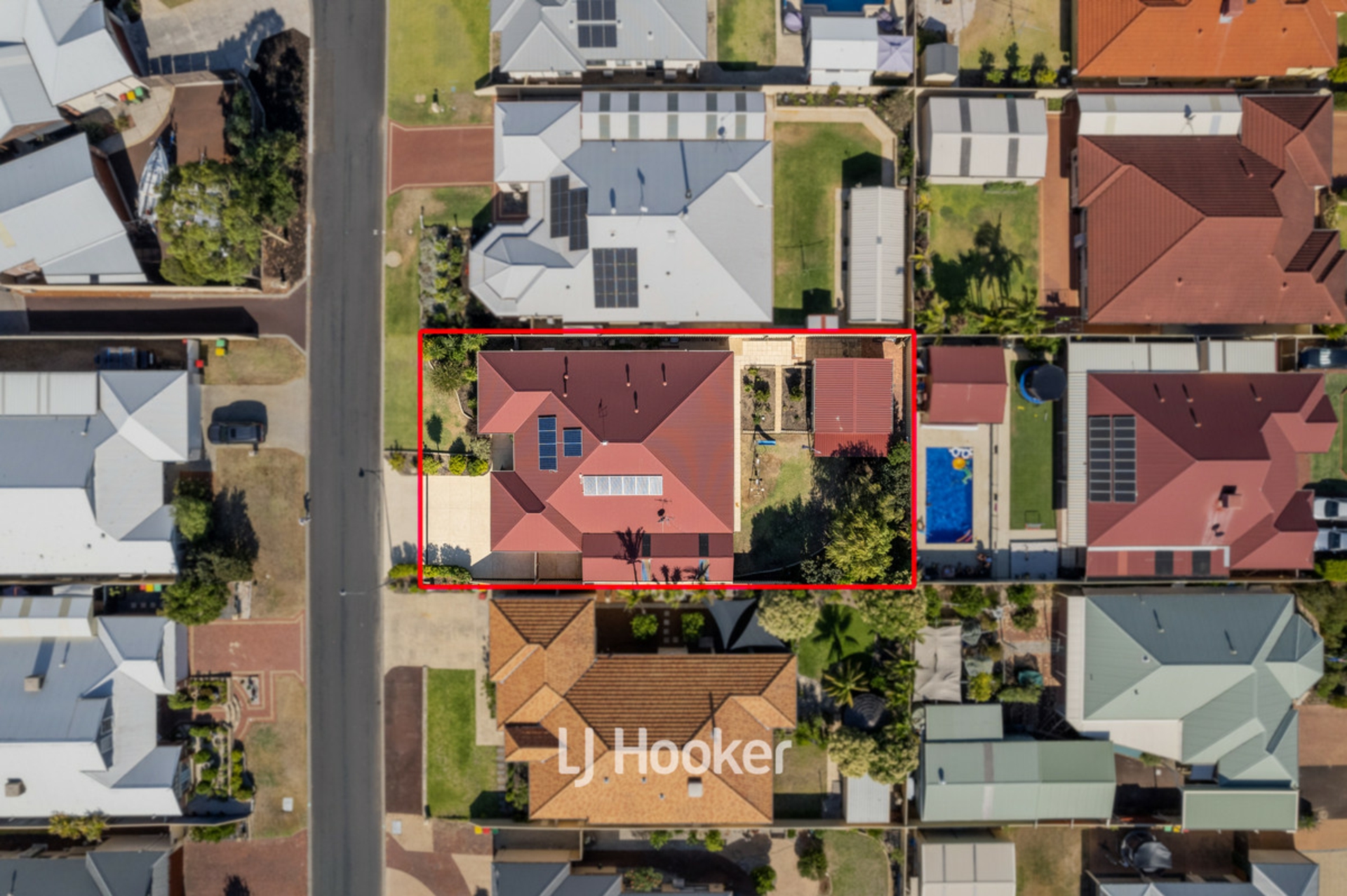 8 Avon Gardens, MILLBRIDGE