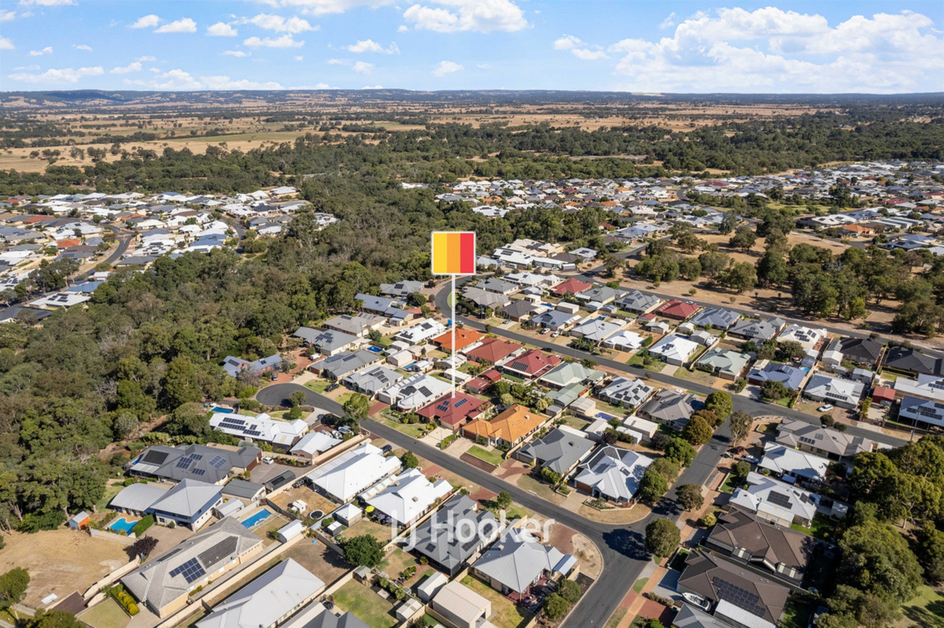 8 Avon Gardens, MILLBRIDGE