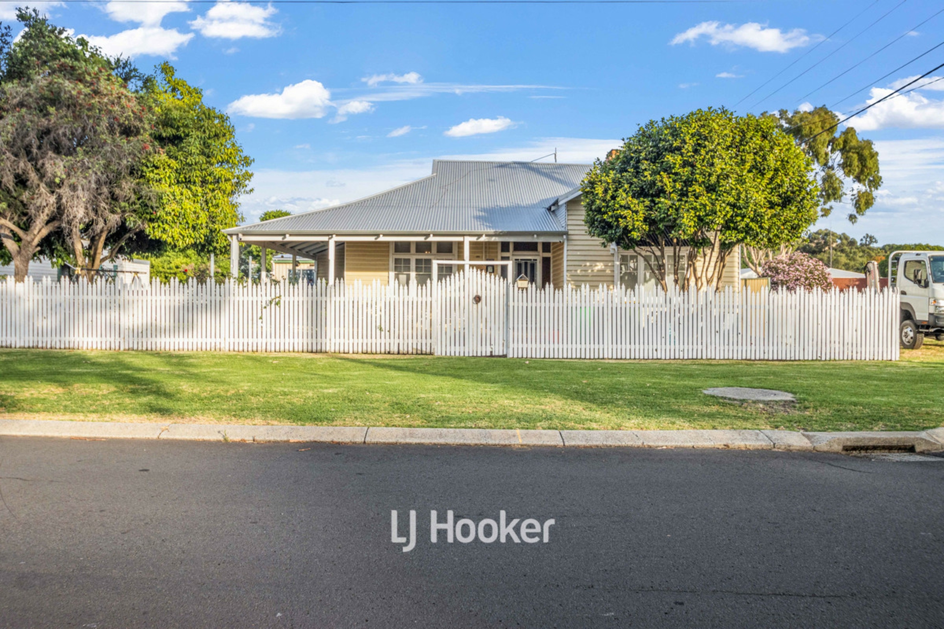 27 The Crescent Brunswick WA Property Details LJ Hooker
