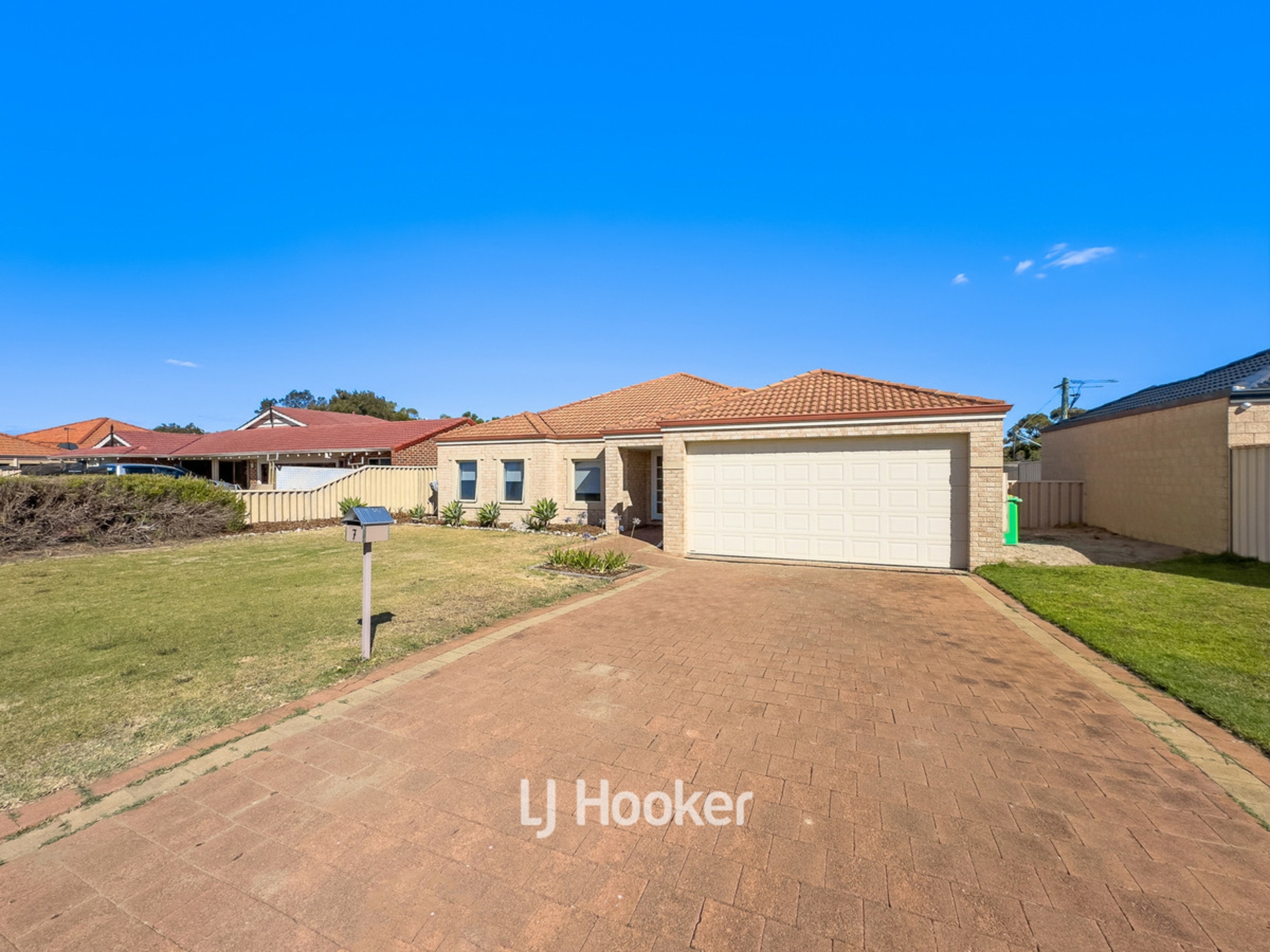 7 Pickworth Retreat, PELICAN POINT