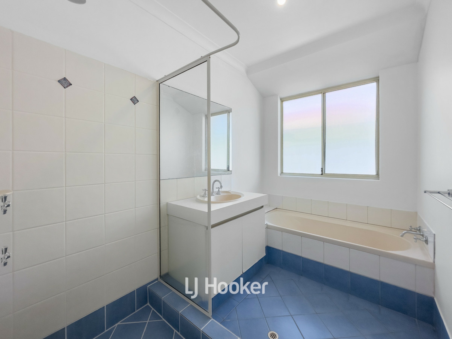 7 Pickworth Retreat, PELICAN POINT